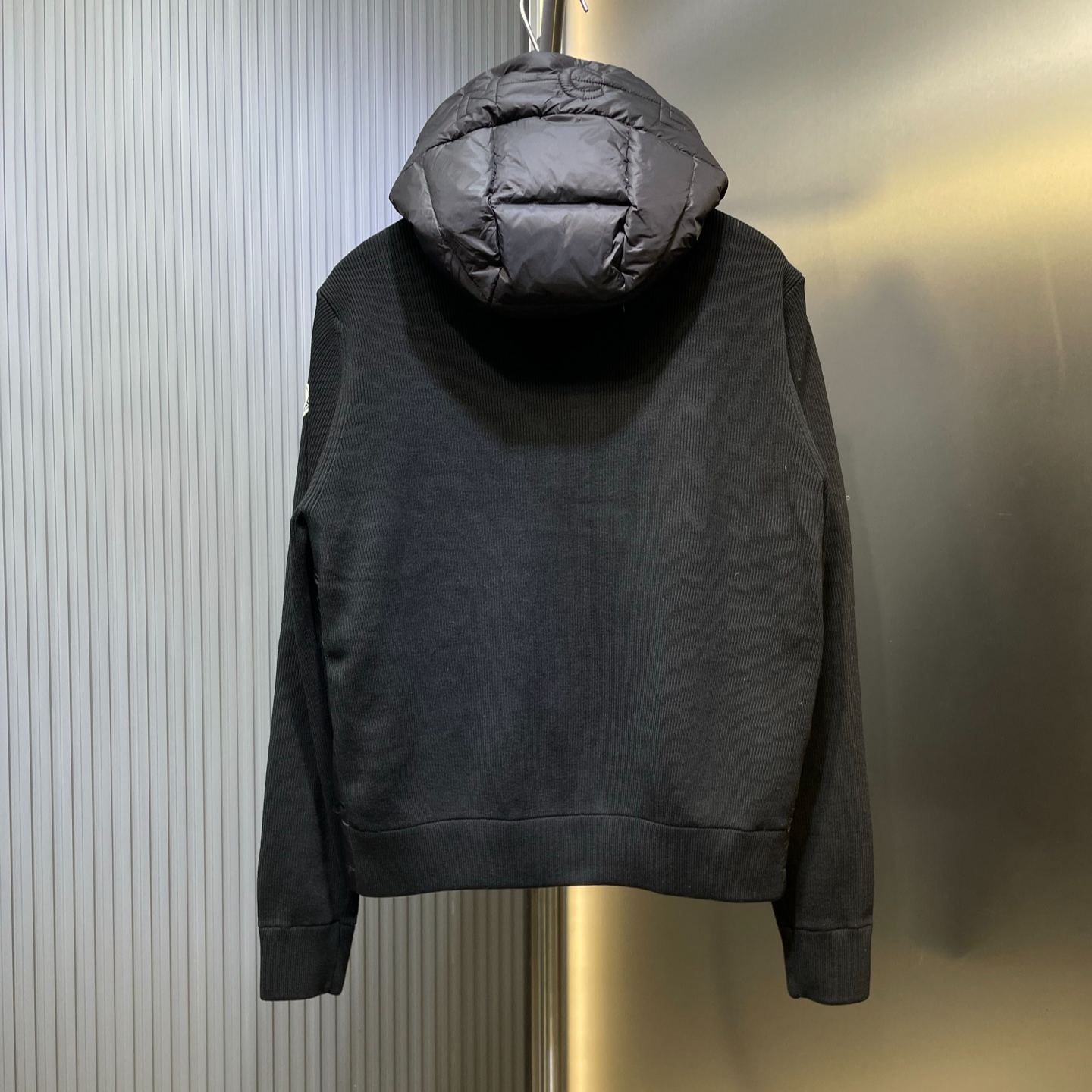 MONCLER PADDED WOOL ZIP-UP HOODIE（K20919B00006M1131776）