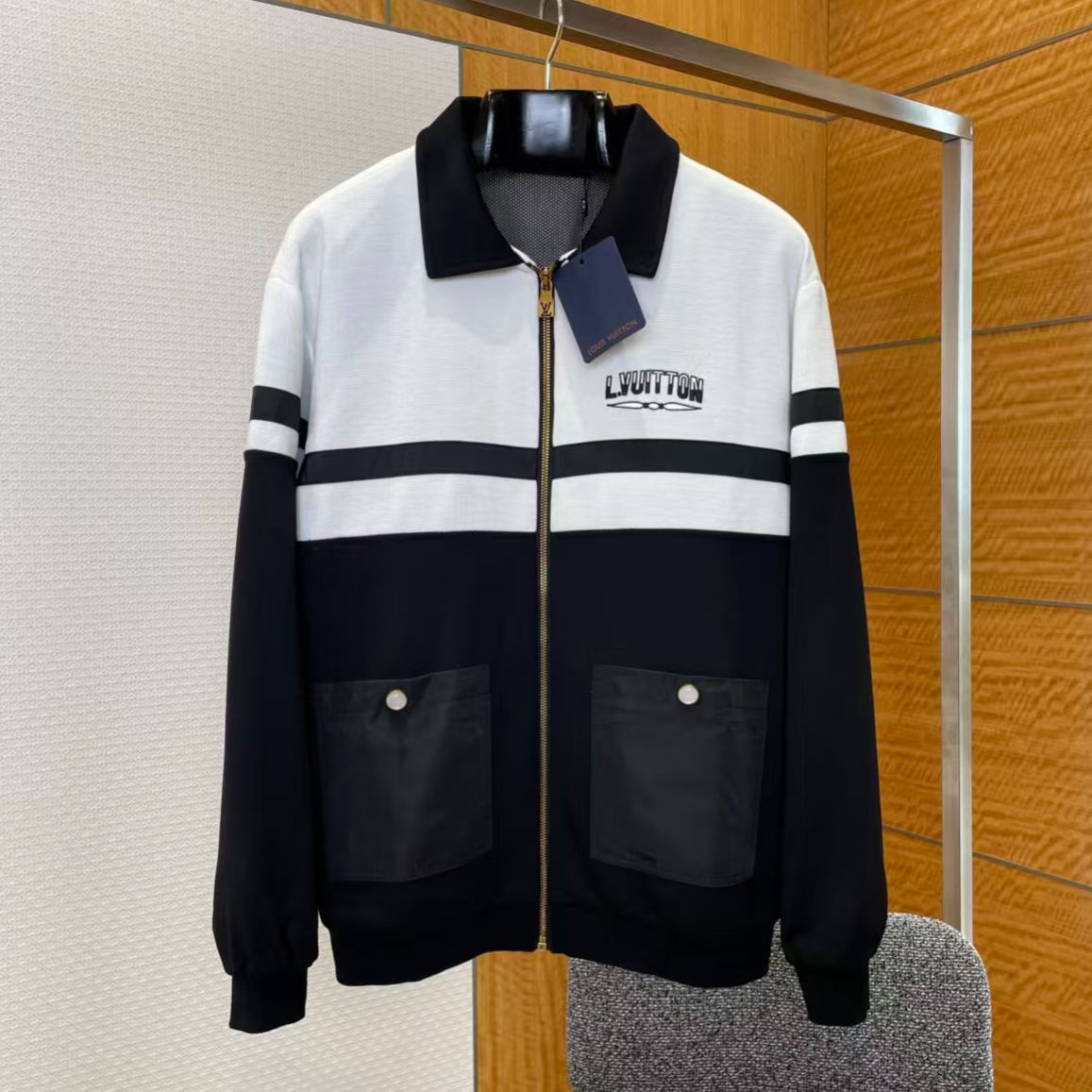 Louis Vuitton mixed fabric and jersey jacket（1AHWAH）