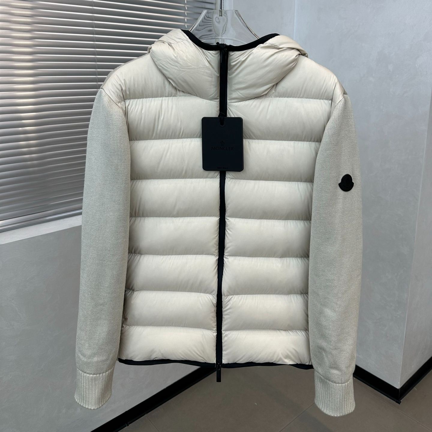 MONCLER Cotton zip-up down cardigan（J20919B00010M1122999）