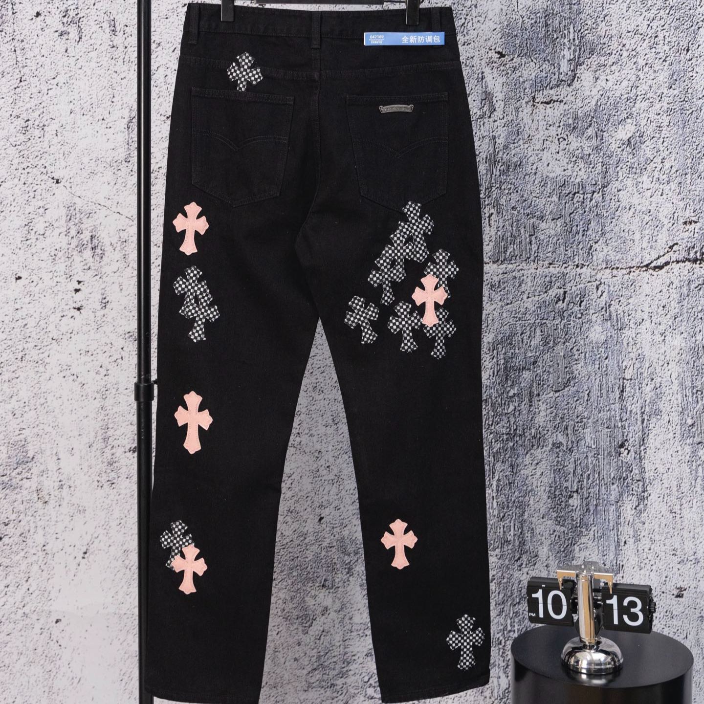 Chrome Heart embroidered print straight-leg jeans（CH-2025102203）