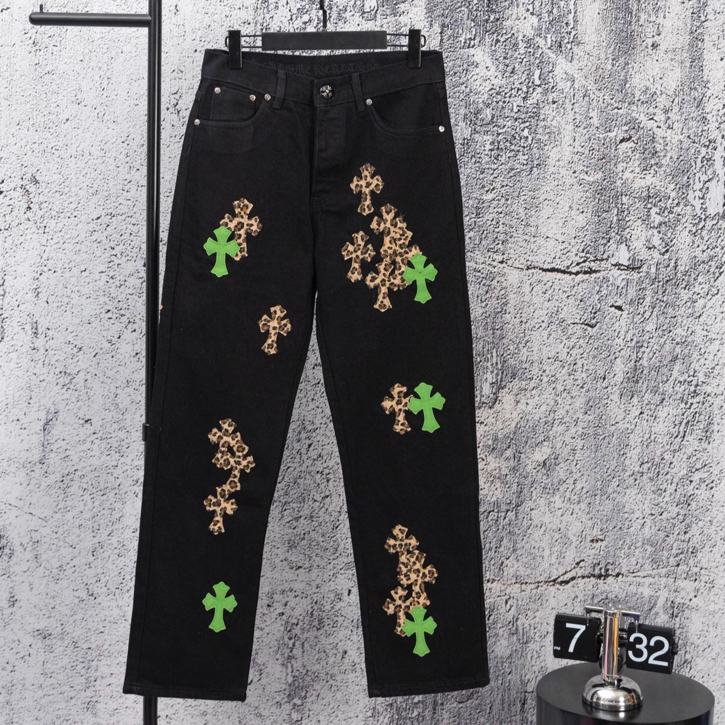 Chrome Heart embroidered print straight-leg jeans（CH-2025102205）