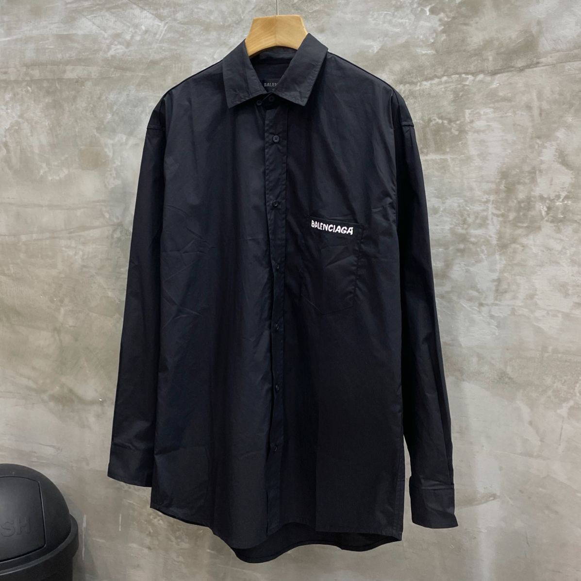 BALENCIAGA letter print shirt（751917TNM60-13）