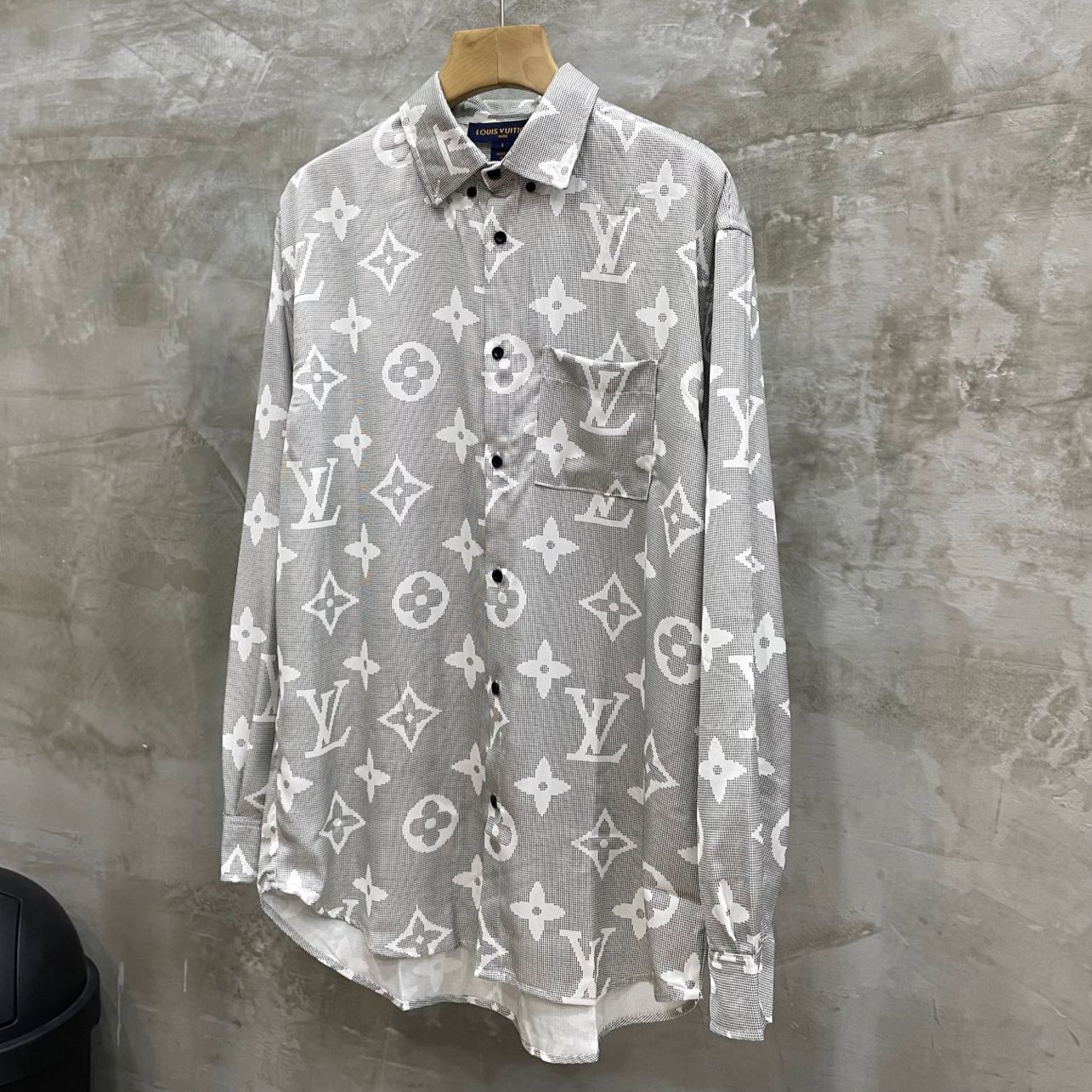 Louis Vuitton lettering casual style long-sleeved shirt（1AAK7A）