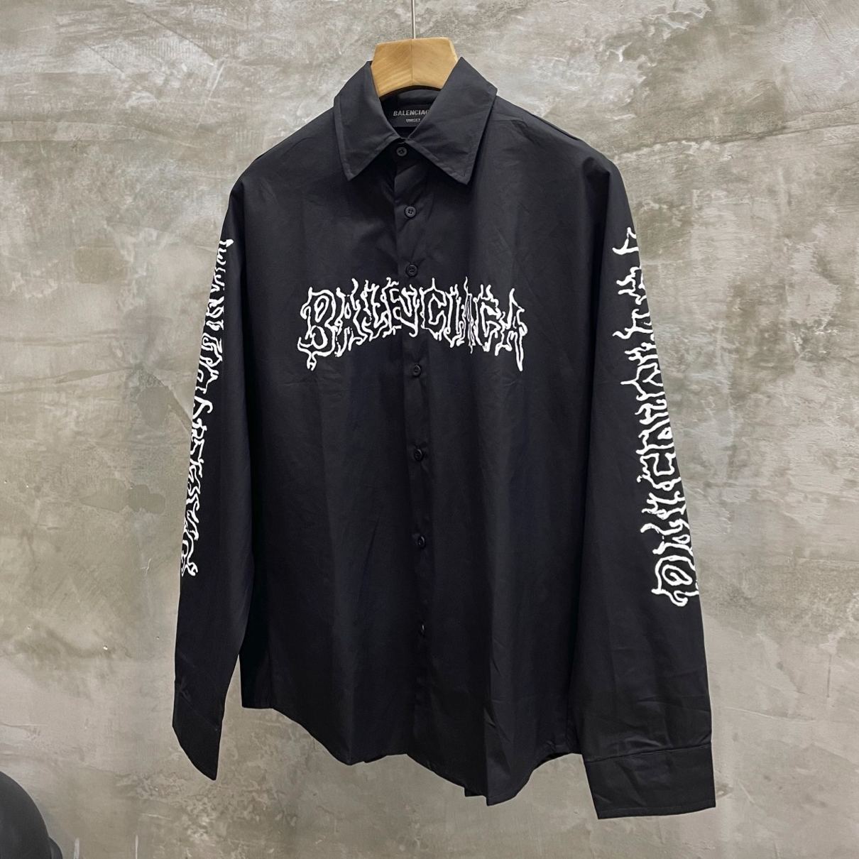 BALENCIAGA SS24 New Year's Collection Logo Print Shirt（773374TPM231000）