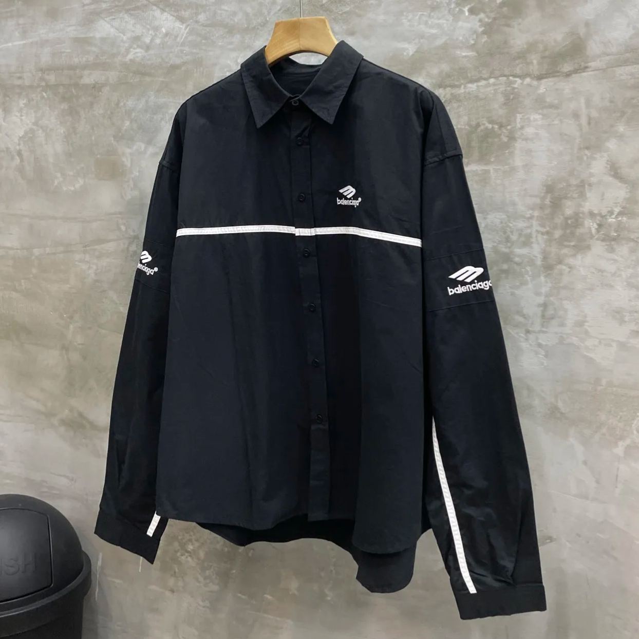 BALENCIAGA embroidered logo lettering stand collar zipper jacket（763436TNQ251000）