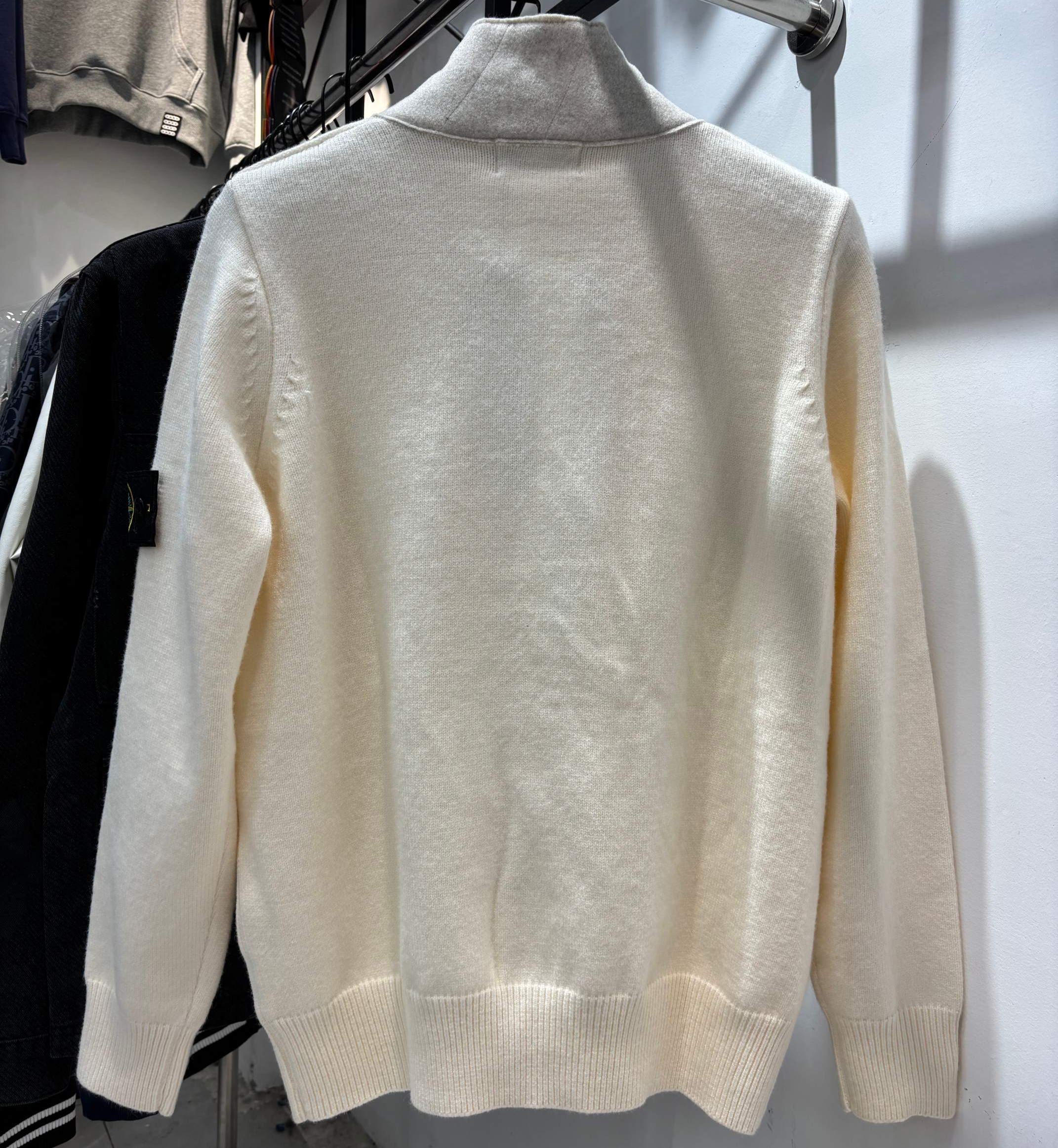 STONE ISLAND High Neck Knitted Cardigan （8115547A3-V0097）