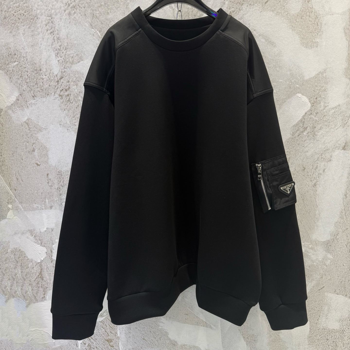 PRADA Cotton x Recycled Nylon Sweatshirt  (UJL096-11JE-F0806）