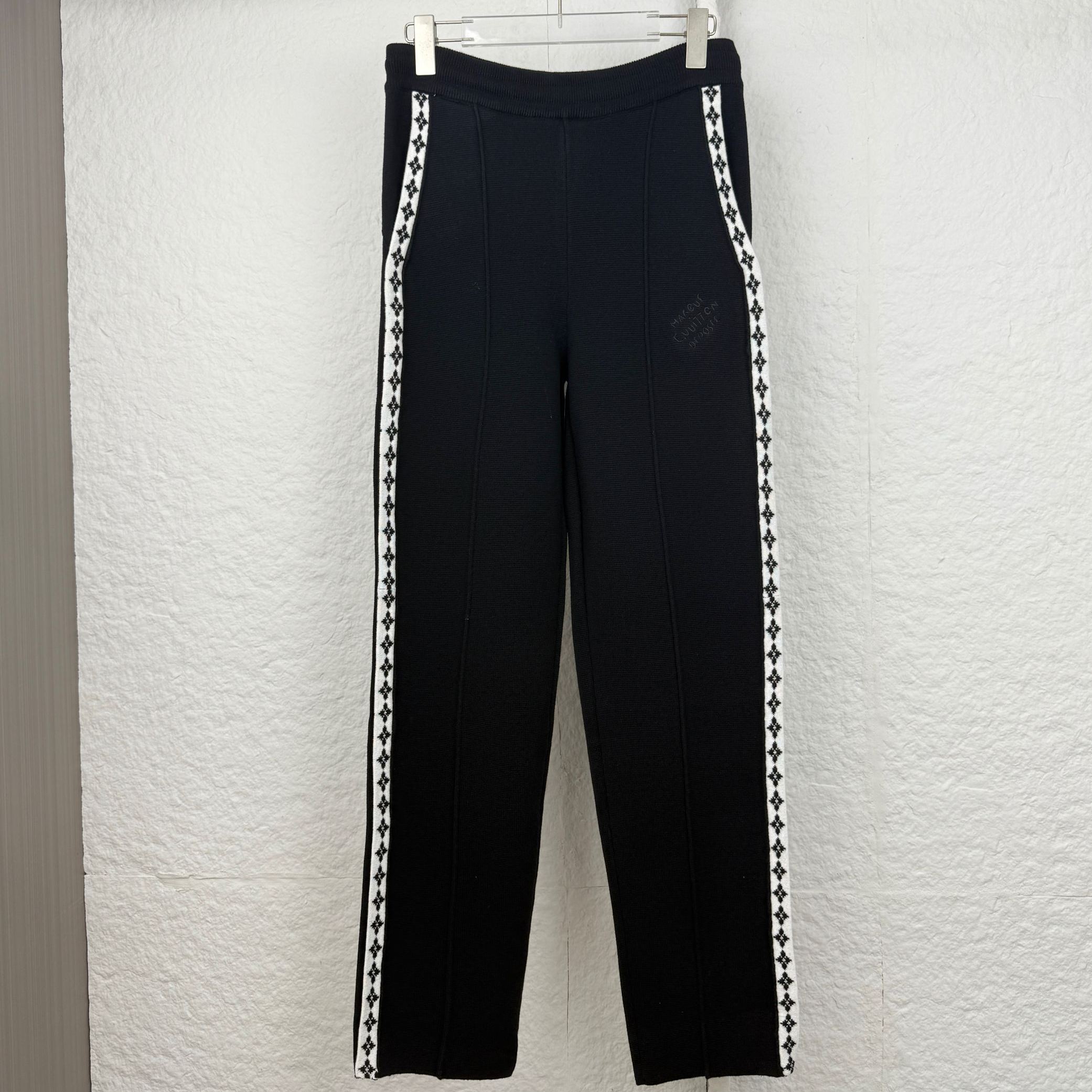 Louis Vuitton wool knit preppy style trousers（1AGTLW）