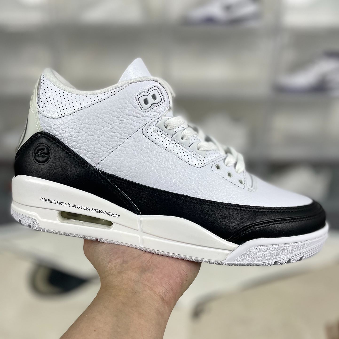 【SALE】Fragment × Nike Air Jordan 3 "White/Black"（DA3595-100）