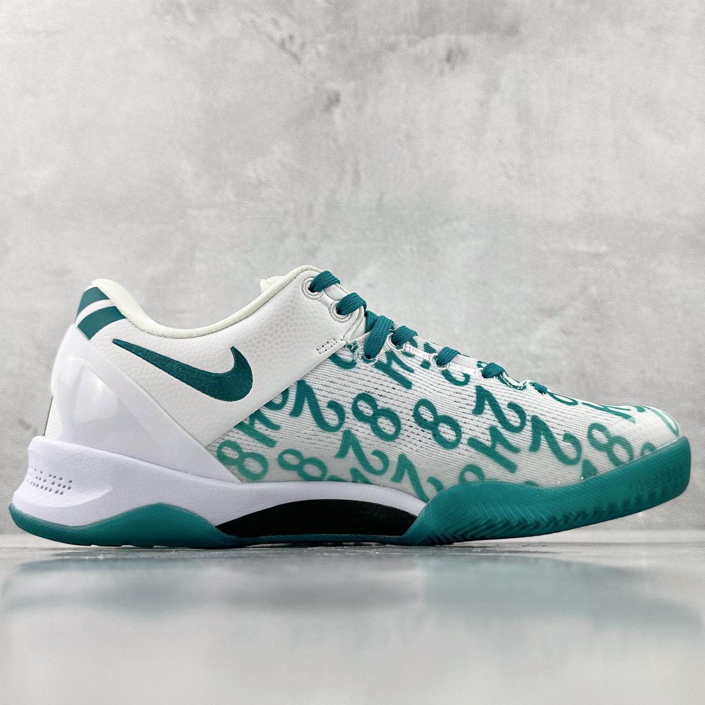【SALE】Nike Kobe 8 Protro "Aqua"（FQ3549-101）