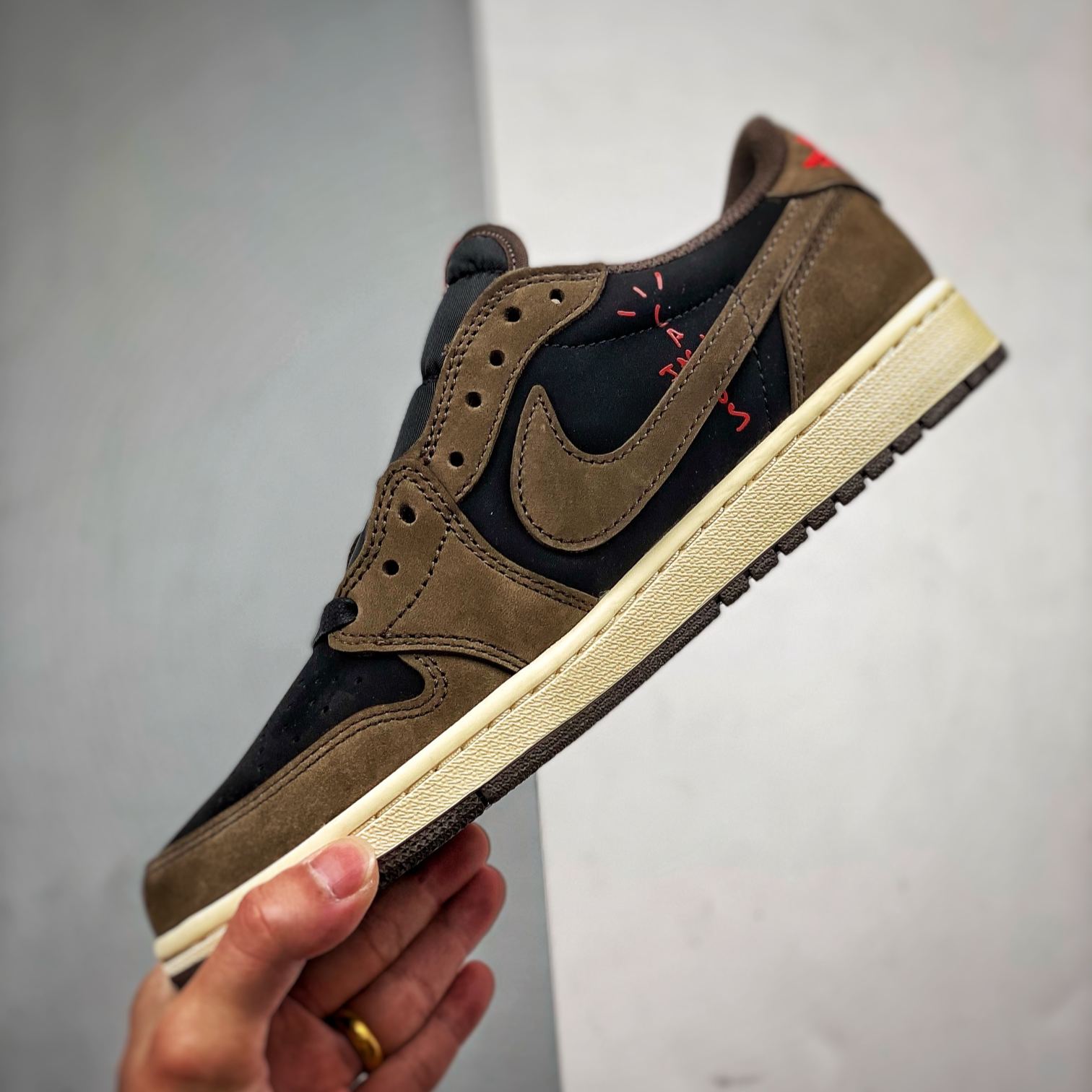 【SALE】Travis Scott × Nike Air Jordan 1 Low OG SP-T "Black/Dark Mocha"(CQ4277-001)