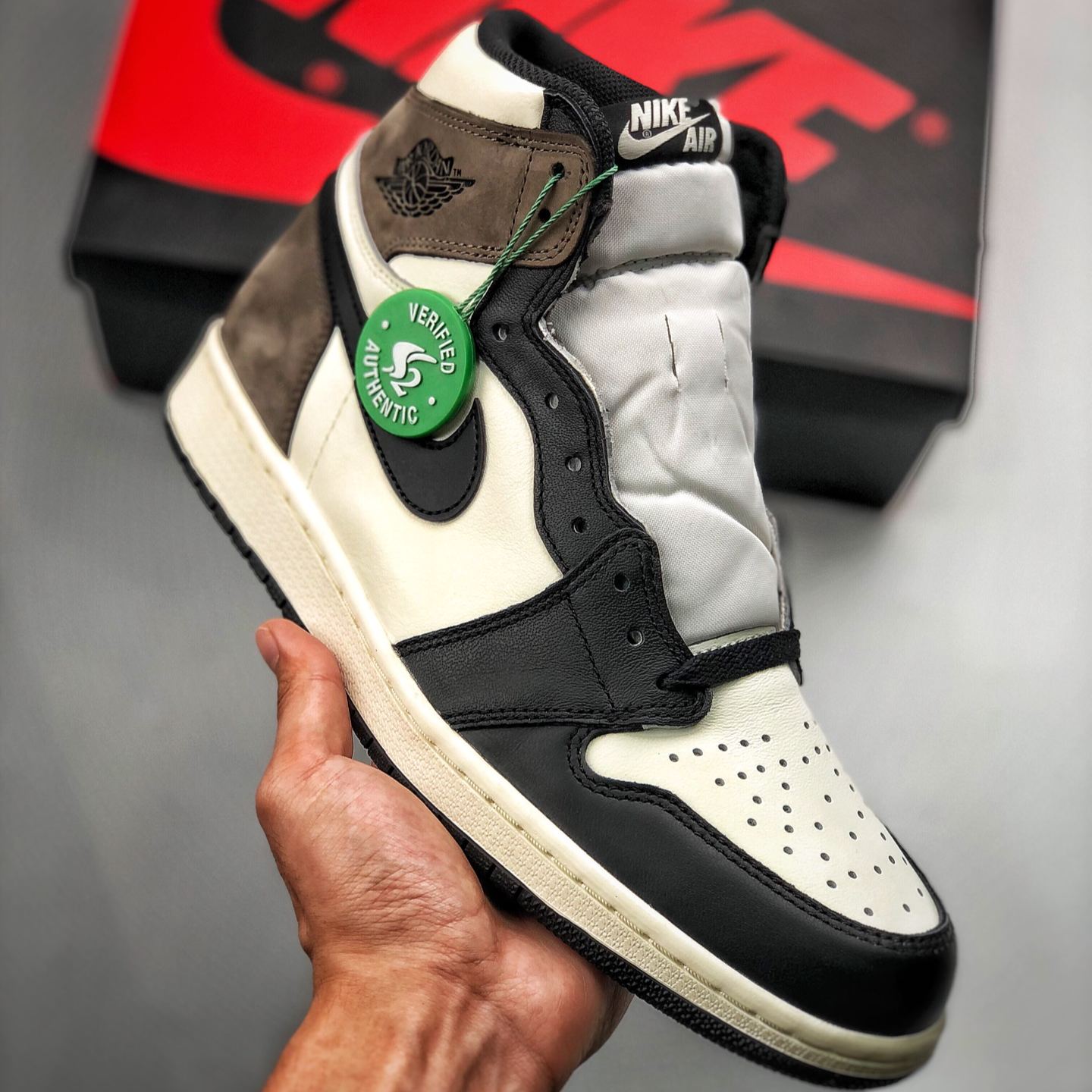 【SALE】Nike Air Jordan 1 High OG "Sail/Dark Mocha/Black"  (555088-105)