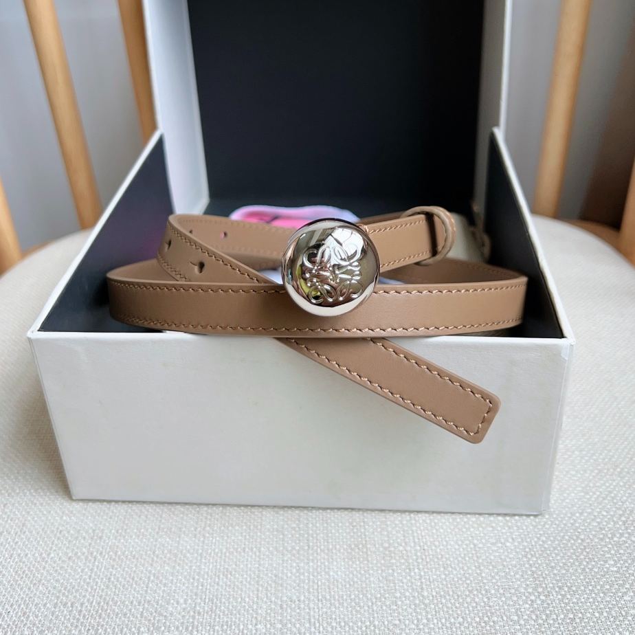 LOEWE 'Lettering' logo belt Loewe Pebble belt in smooth calfskin（E619Z16X173777）