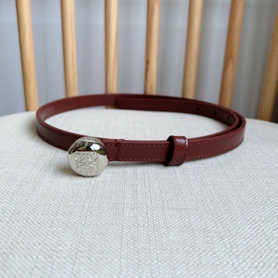 LOEWE 'Lettering' logo belt Loewe Pebble belt in smooth calfskin（E619Z16X173777）