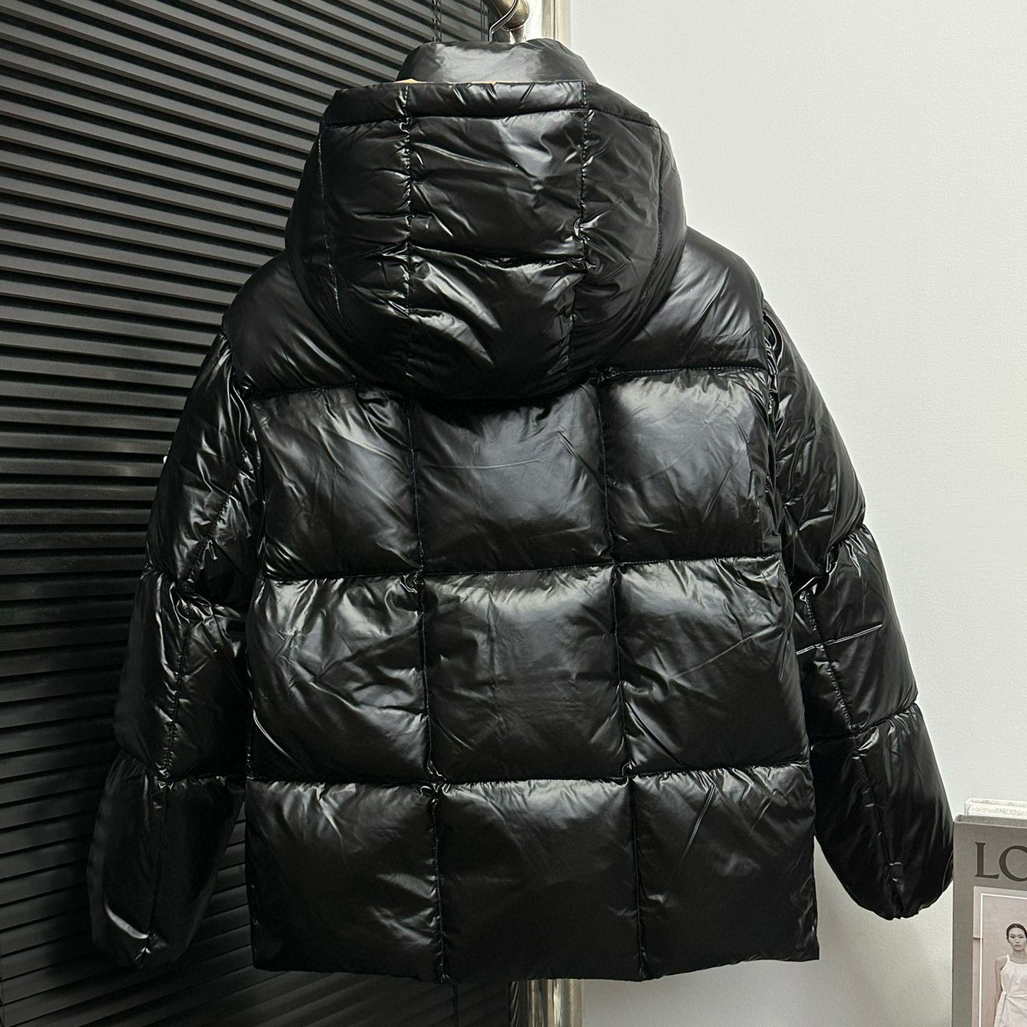 Moncler Parana Series Down Jackets（0931A51N00C0067999）