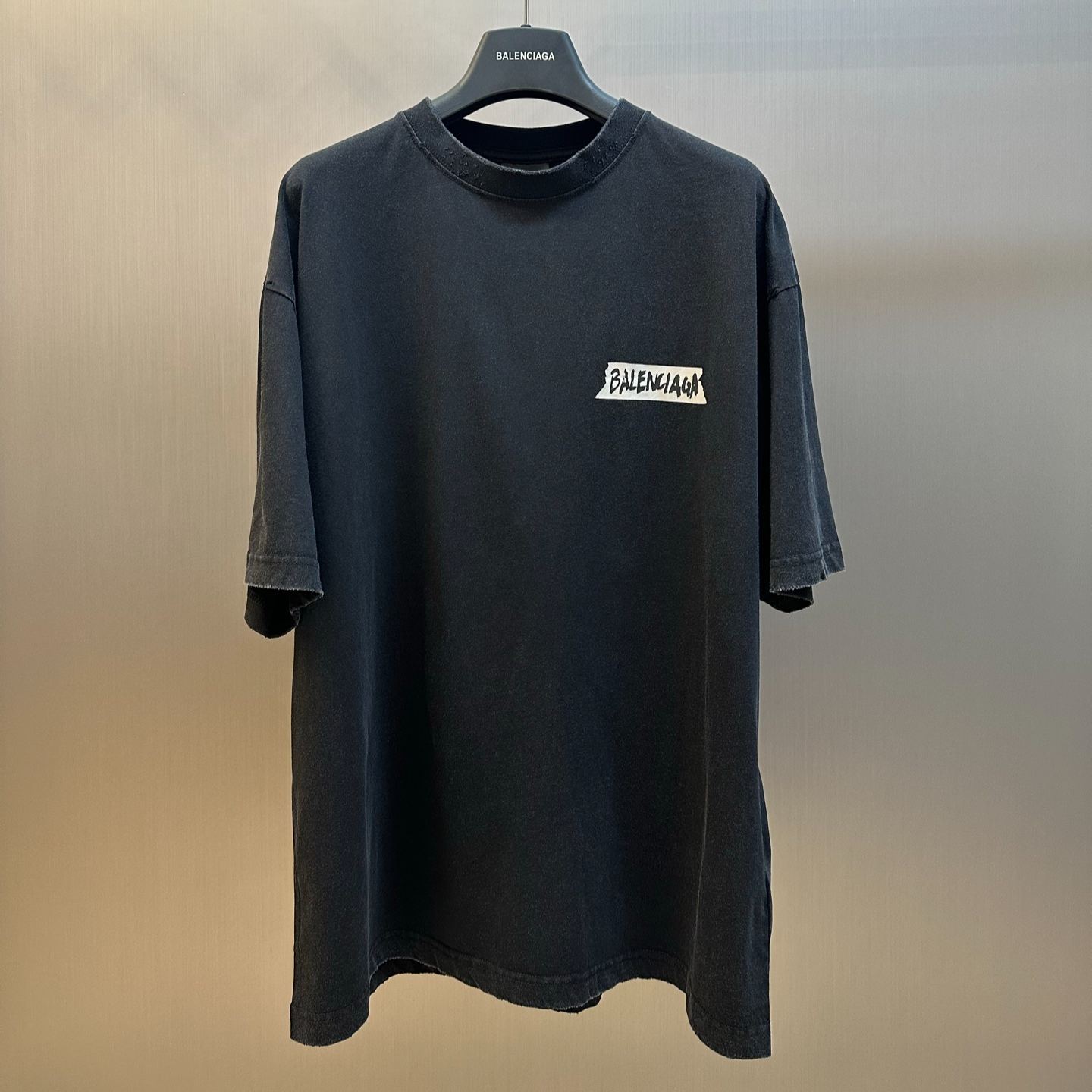 Balenciaga Masking Tape Medium Size T-Shirt (764235TTVL61041）