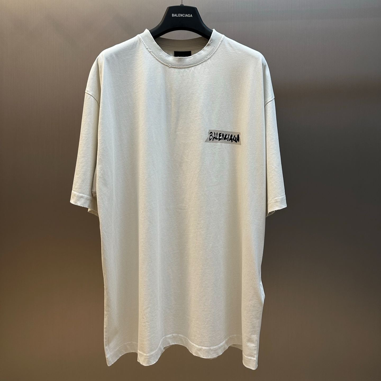 Balenciaga Masking Tape Medium Size T-Shirt (764235TTVL61041）