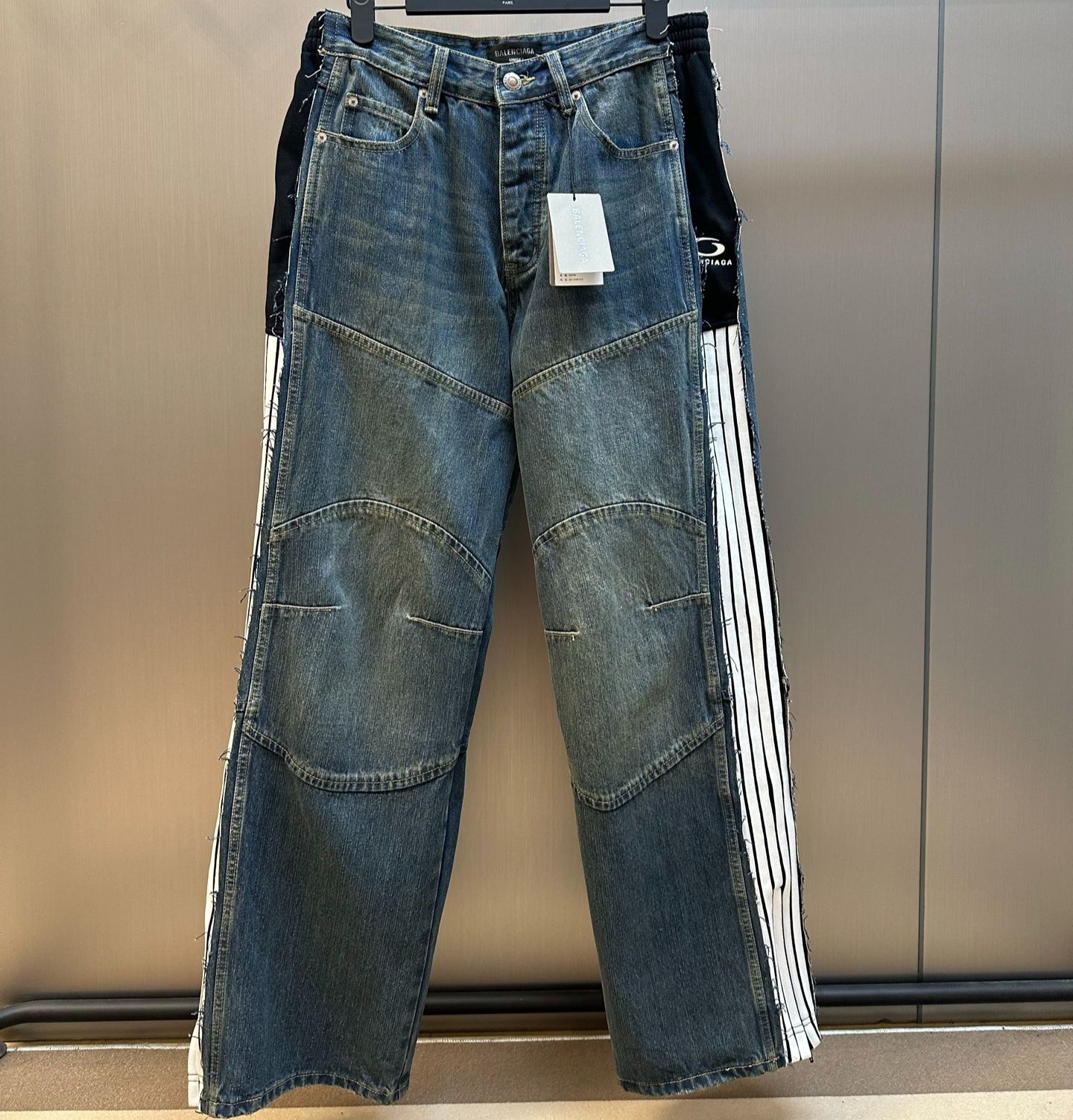 Balenciaga Cut-up Track Pants (831176TSW714011）