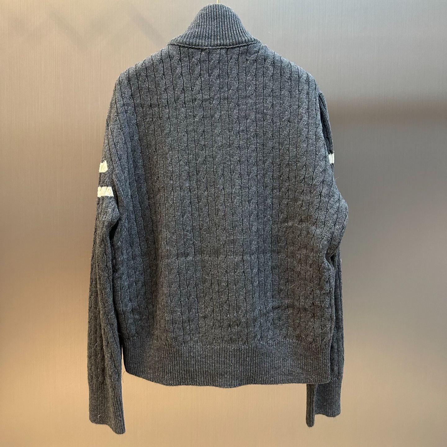 Moncler Padded jacket - Grey（J20919B00013M1115921）