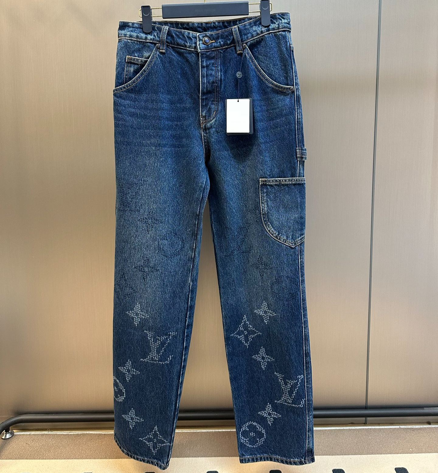 Louis Vuitton MONOGRAM denim cargo pants（1AIJUH）