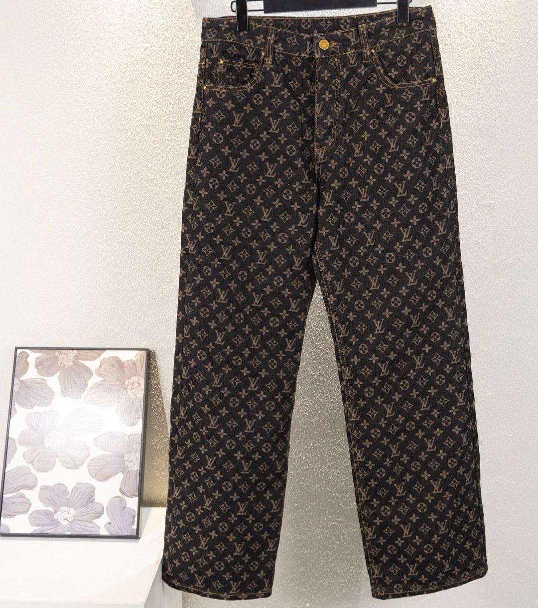 Louis Vuitton Monogram Straight-Cut Jeans（1AIBEO）