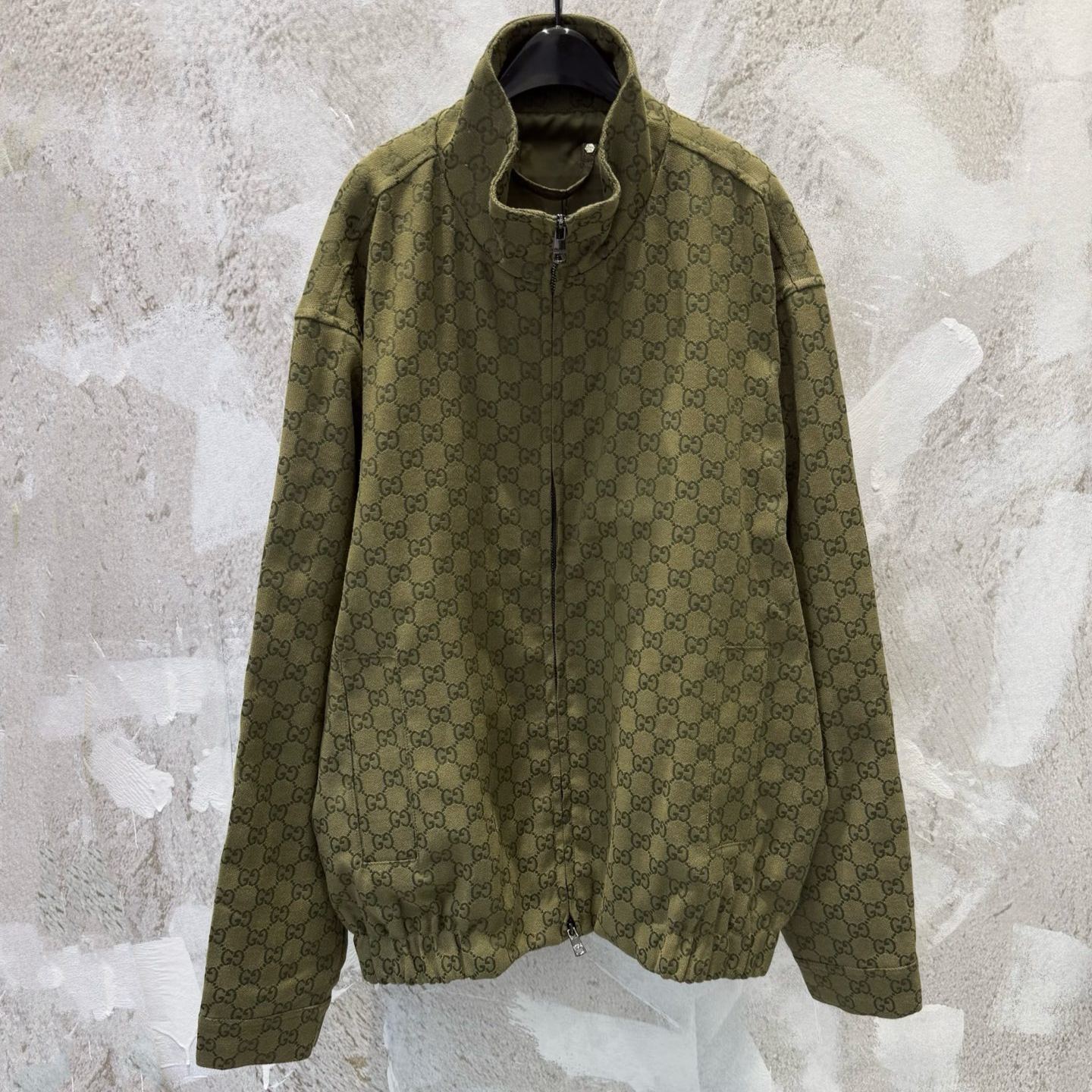 GUCCI GG canvas bomber jacket in forest green（833484-ZAF4S-3065）