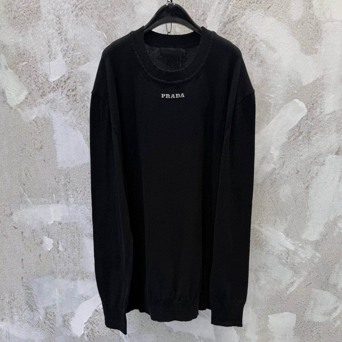 Prada crew neck sweater  (UMB678_134D_F0002_S_OOO）