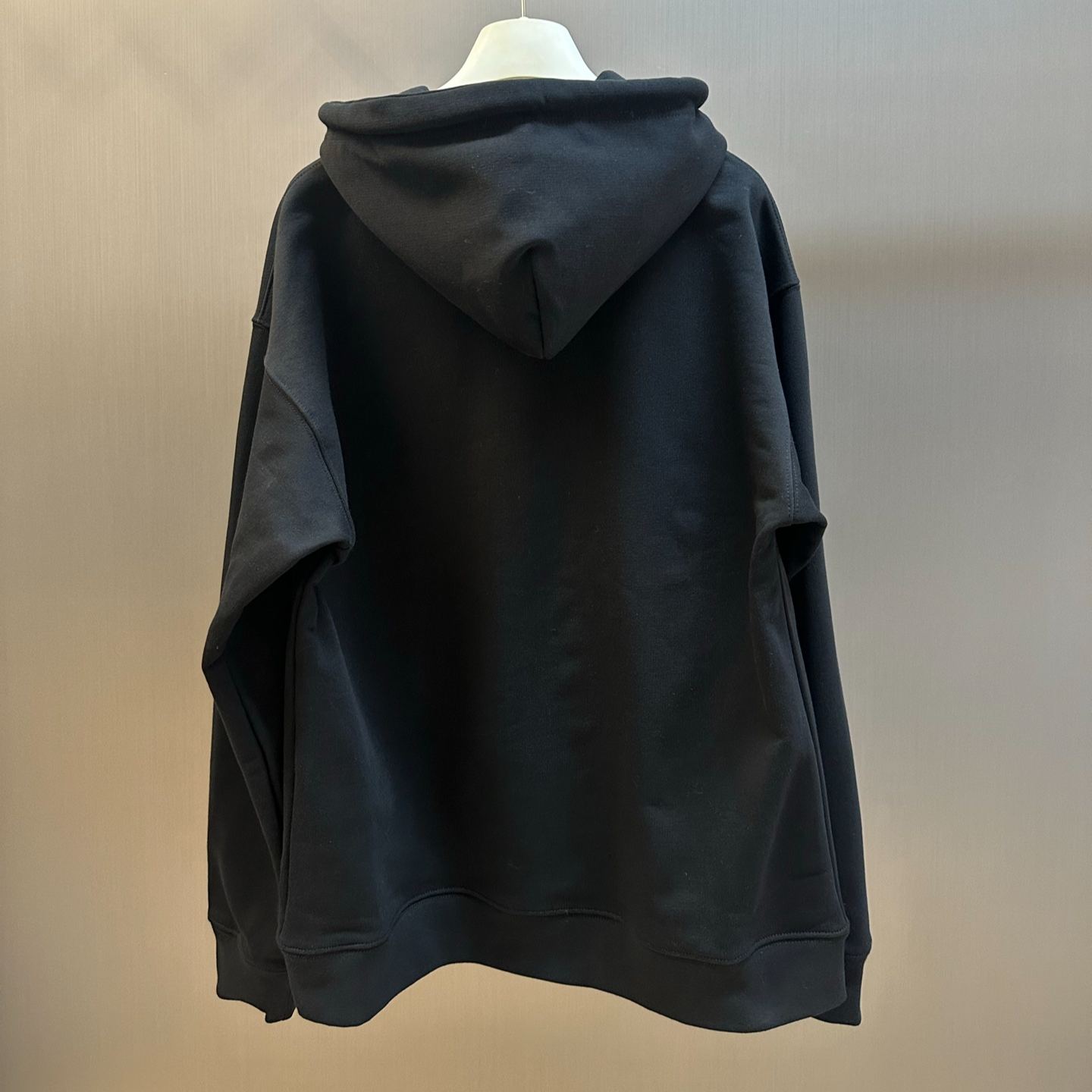 LOEWE Cotton Loose Fit Hooded Sweatshirt in Black  (H526Y25J39-1100）