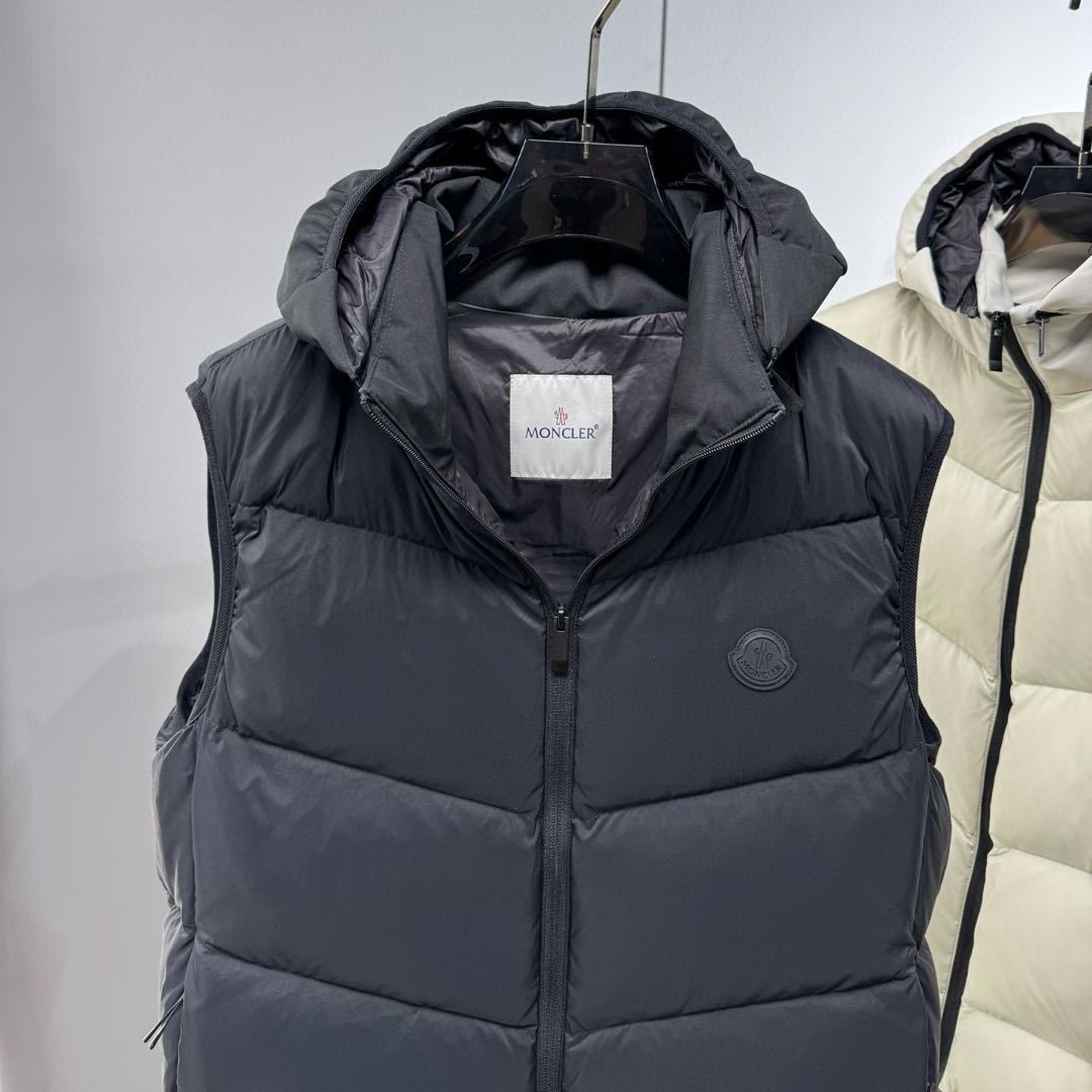 MONCLER Black Guersac Men's Twill Quilted Hooded Down Vest（K20911A00042597YD999）