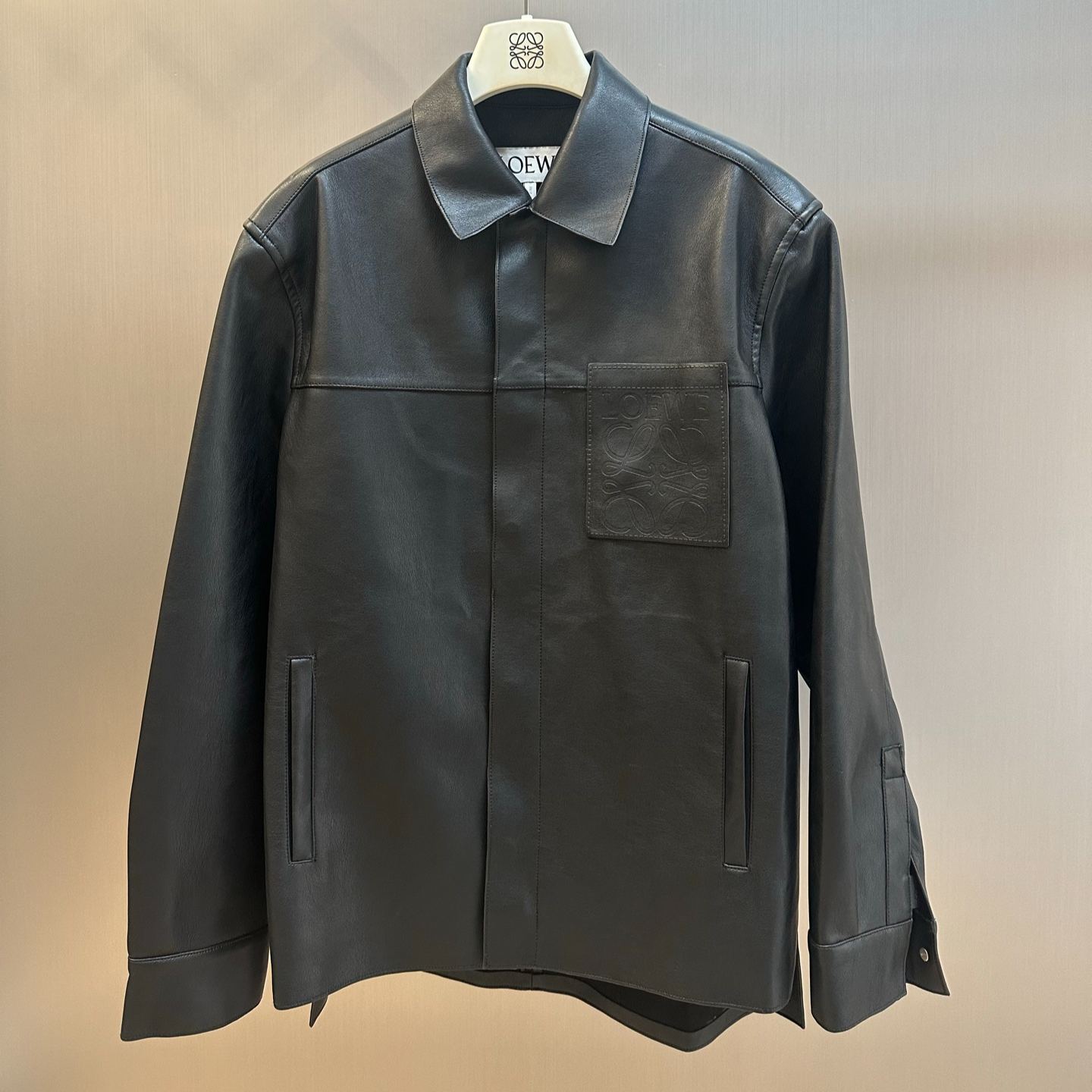 Loewe leather shirt (H526Y34L13-1100）