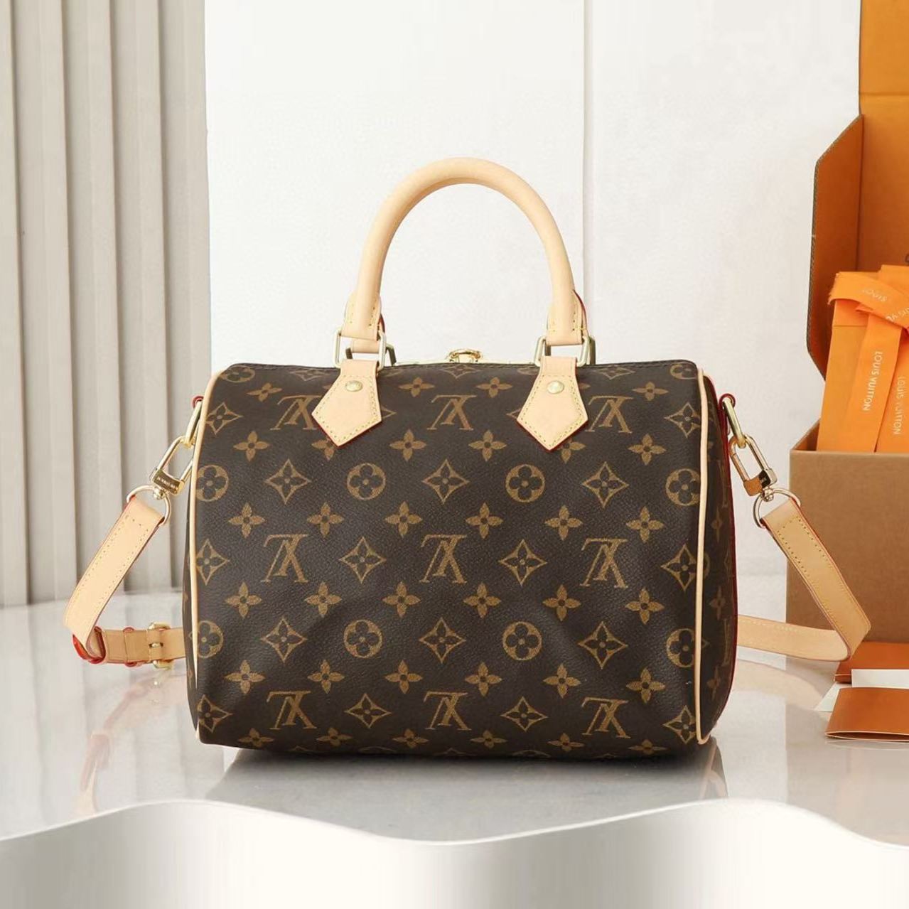 Louis Vuitton Speedy Bandouliere 25 Monogram Canvas Tote/Shoulder Bag（M41113）