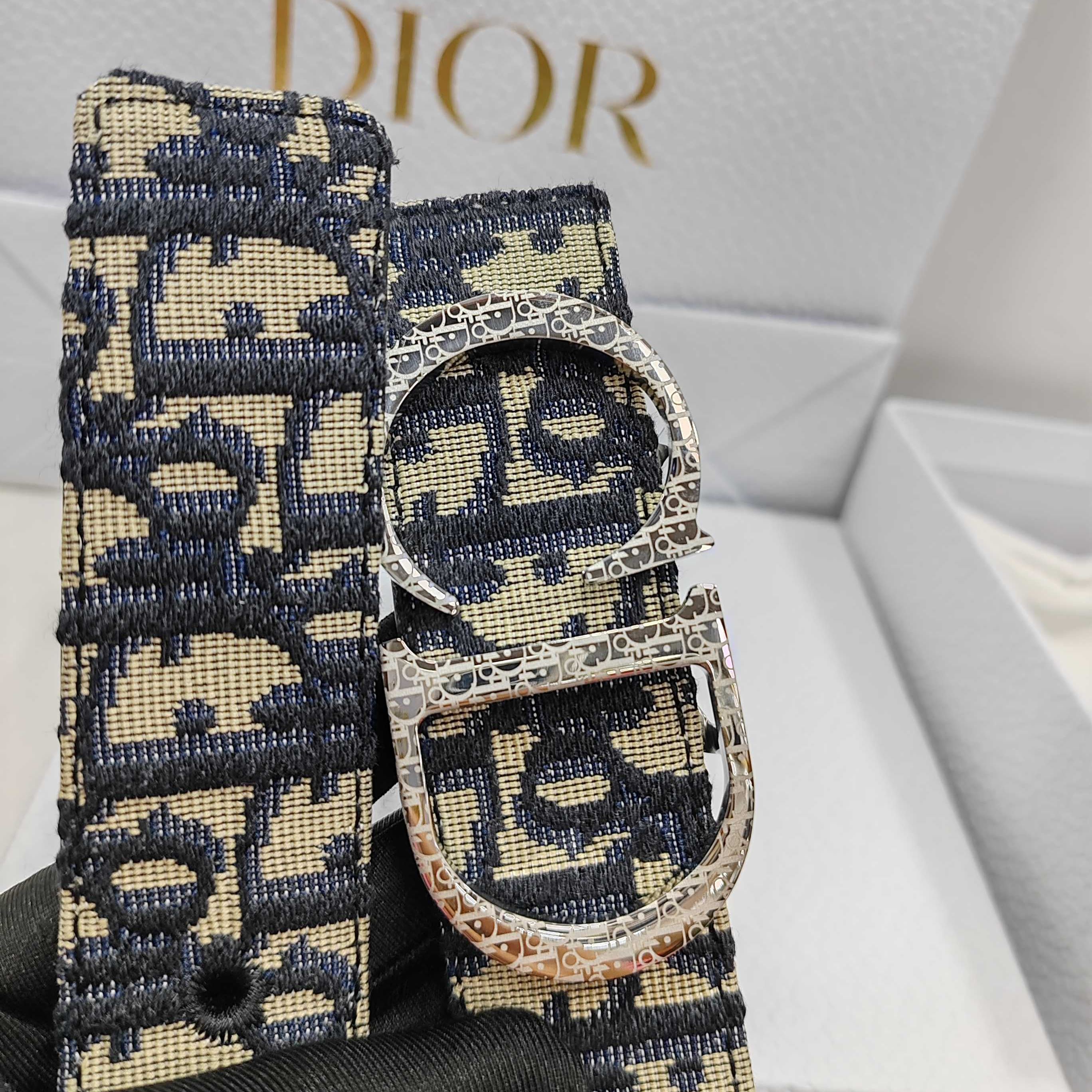 Dior Essentials CD Reversible Belt: Brass x Twill Jacquard x Grain Calfskin（4907PLMET_H02K）