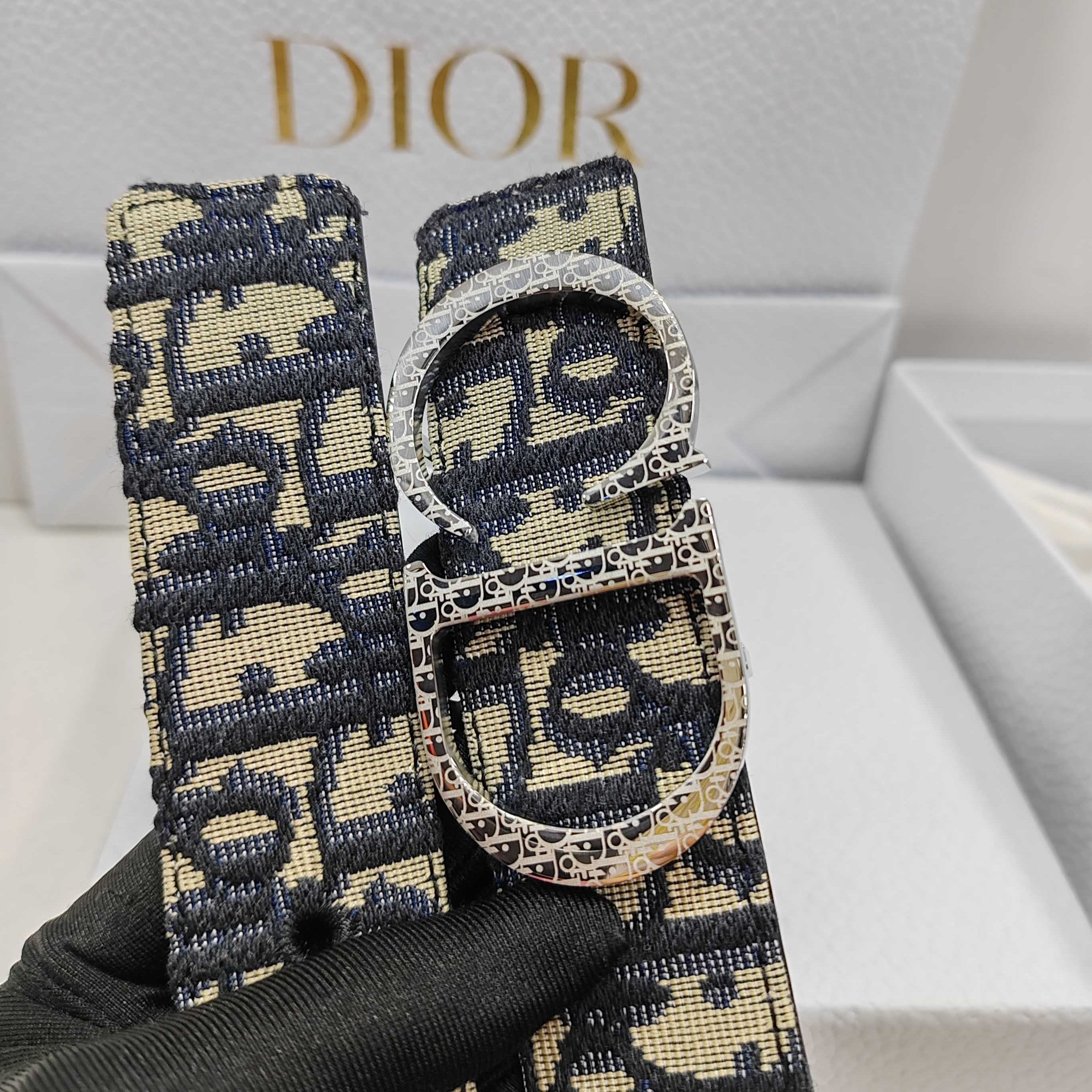 Dior Essentials CD Reversible Belt: Brass x Twill Jacquard x Grain Calfskin（4907PLMET_H02K）