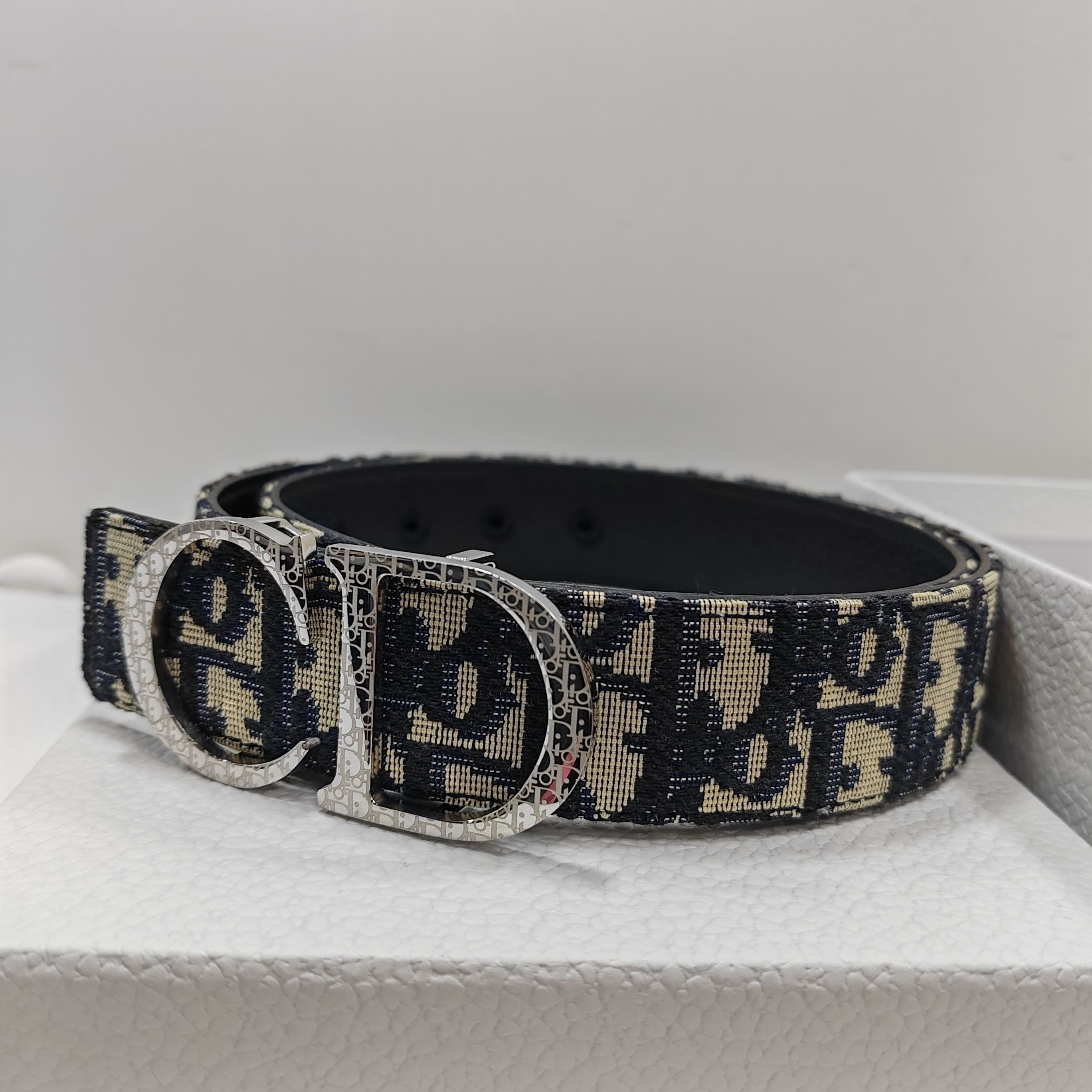 Dior Essentials CD Reversible Belt: Brass x Twill Jacquard x Grain Calfskin（4907PLMET_H02K）
