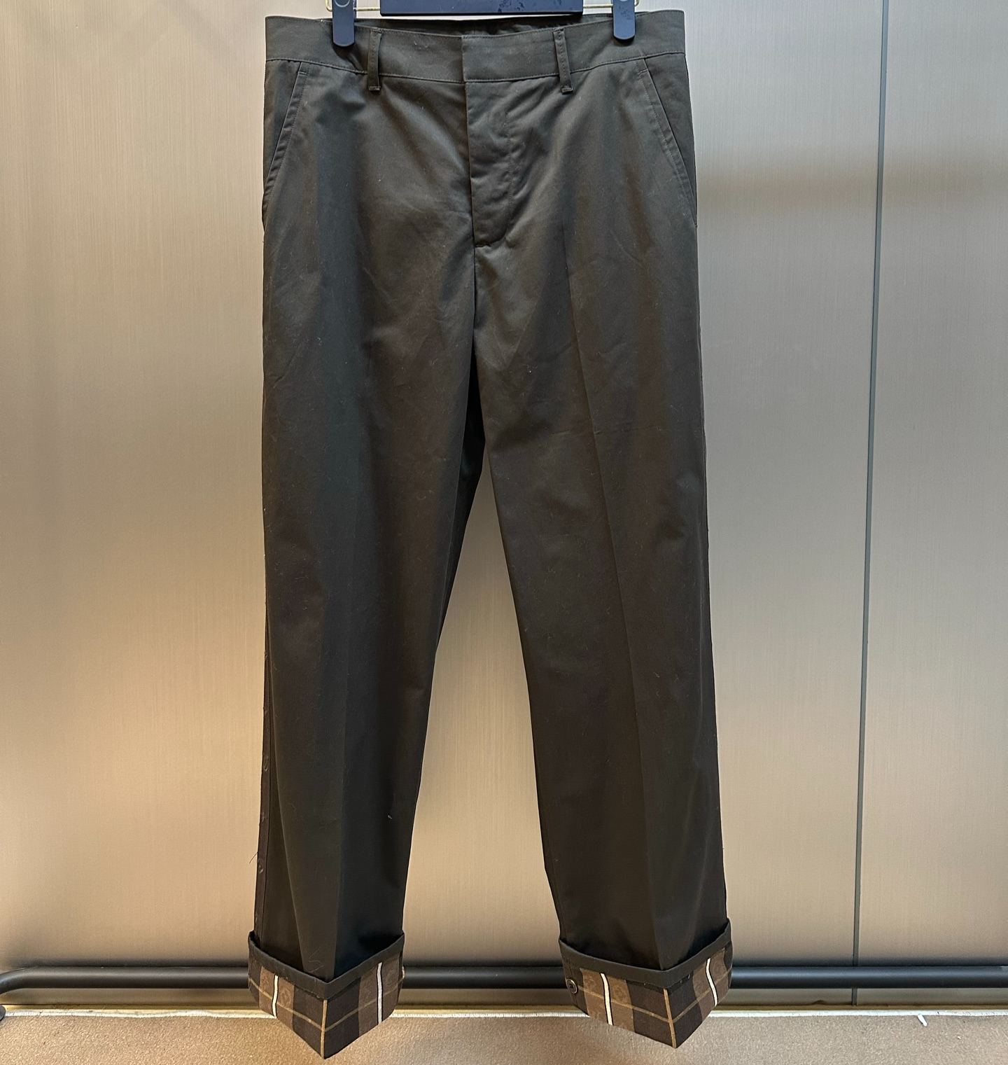 Louis Vuitton LV Cropped Chino Pants（1AIK17）