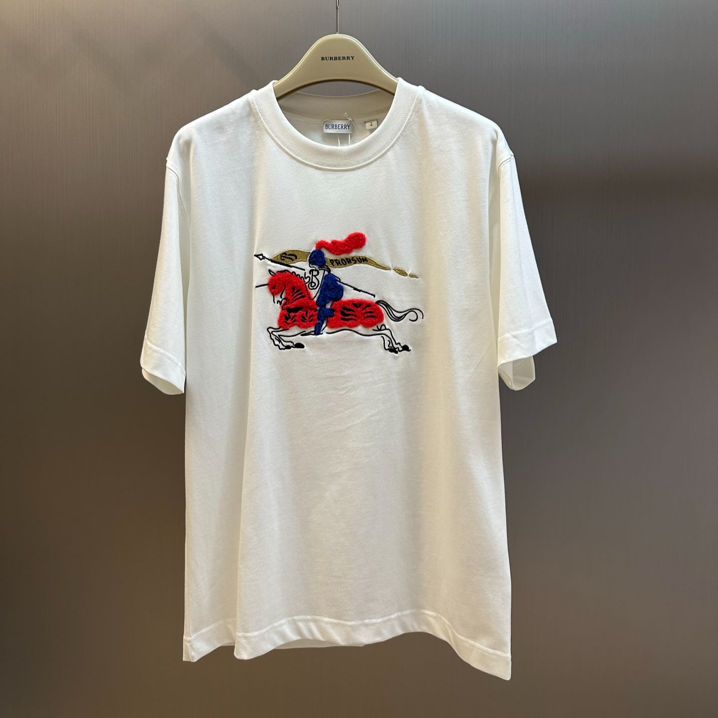 Burberry Equestrian Logo Cotton T-Shirt（81184871）