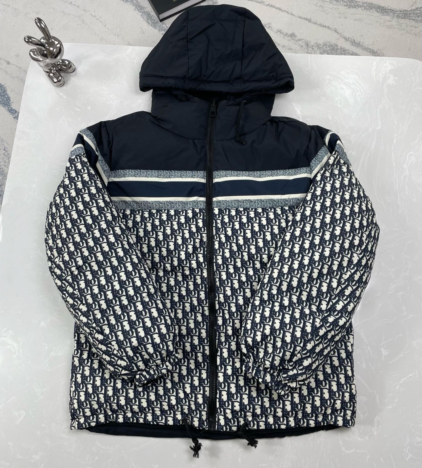 Dior Women's Oblique Quilted Technical Taffeta Reversible Long Down Jacket "Blue/Ecru"（147C23A2968-X5803）