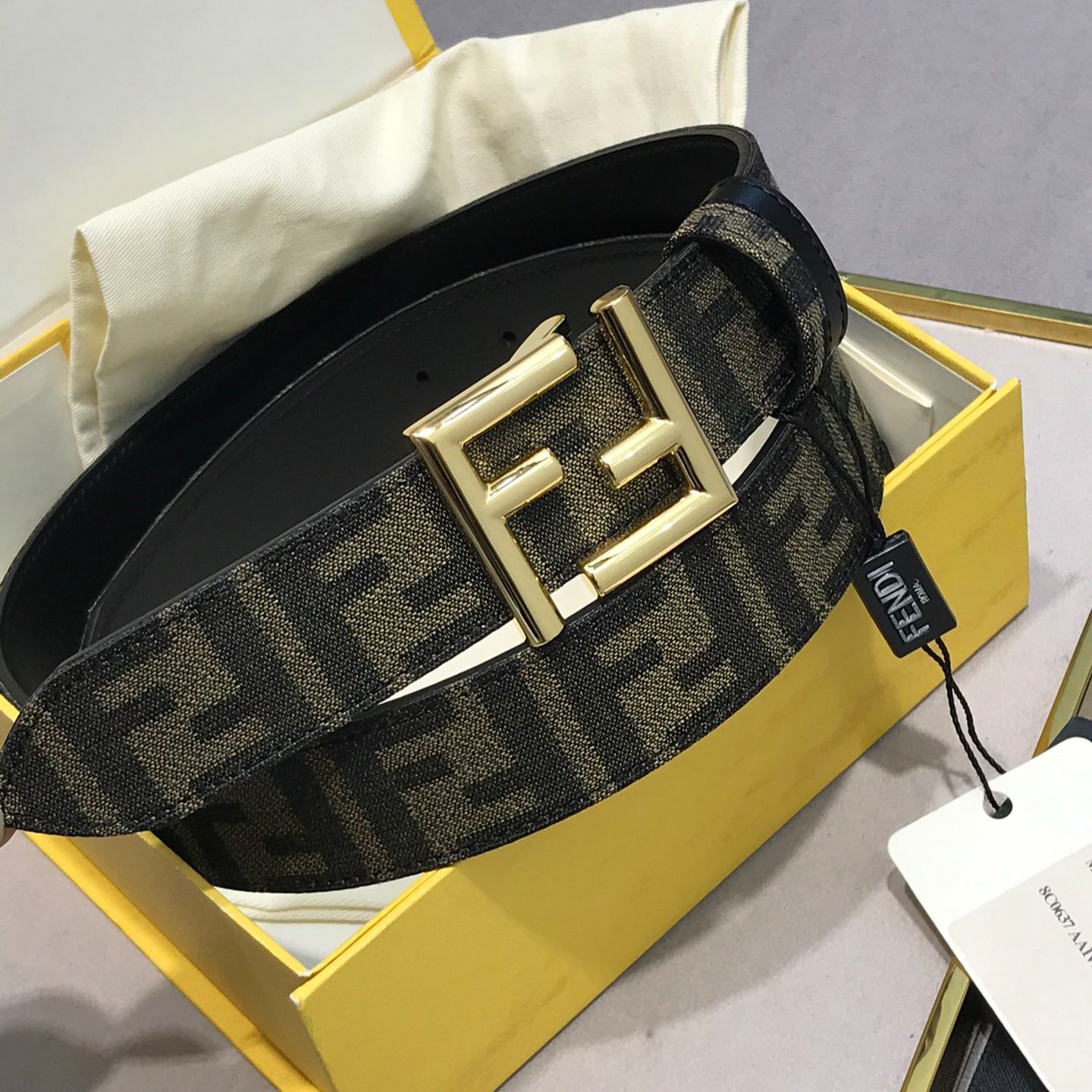 FENDI FF Reversible Belt, made of black leather and FF fabric（8C0686ANH7F1L2J）