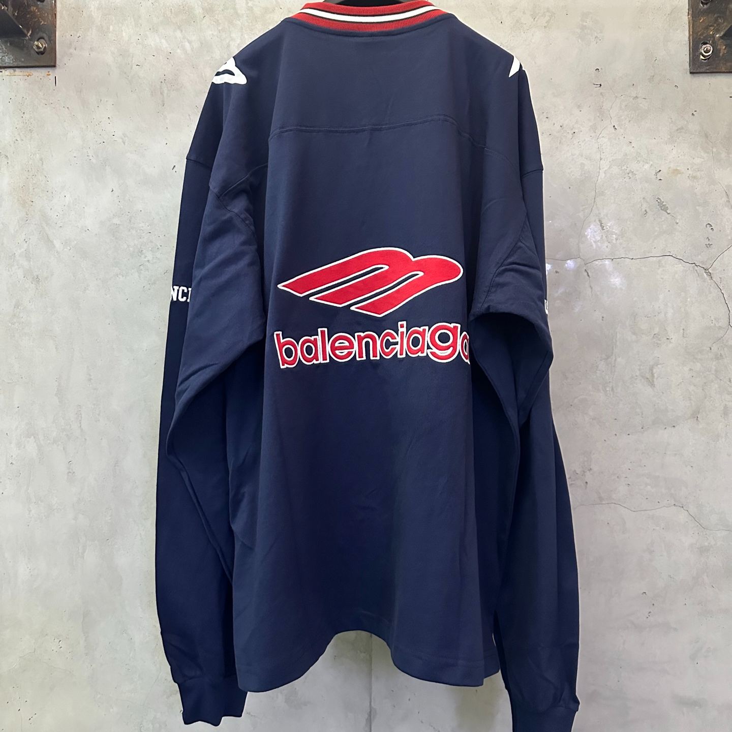 Balenciaga3B Football Long Sleeve V-neck T-shirt (857085TTVQ64030）