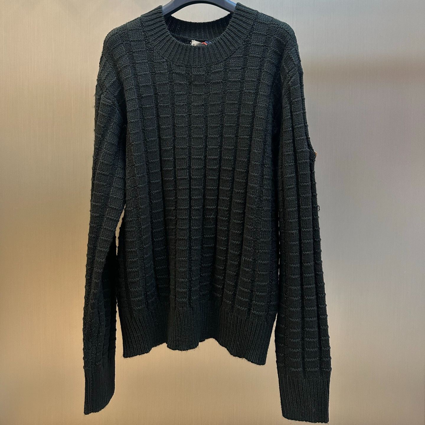 MONCLER Red Men's Wool and Cashmere Sweater（K20919C00026M428145H）