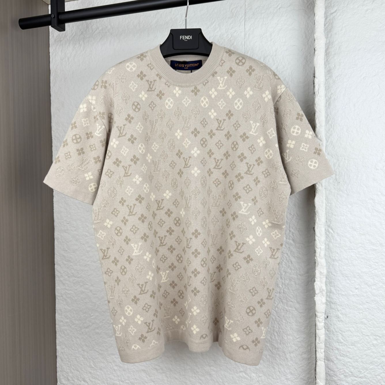 Louis Vuitton MONOGRAM short sleeve（1AJBTD）