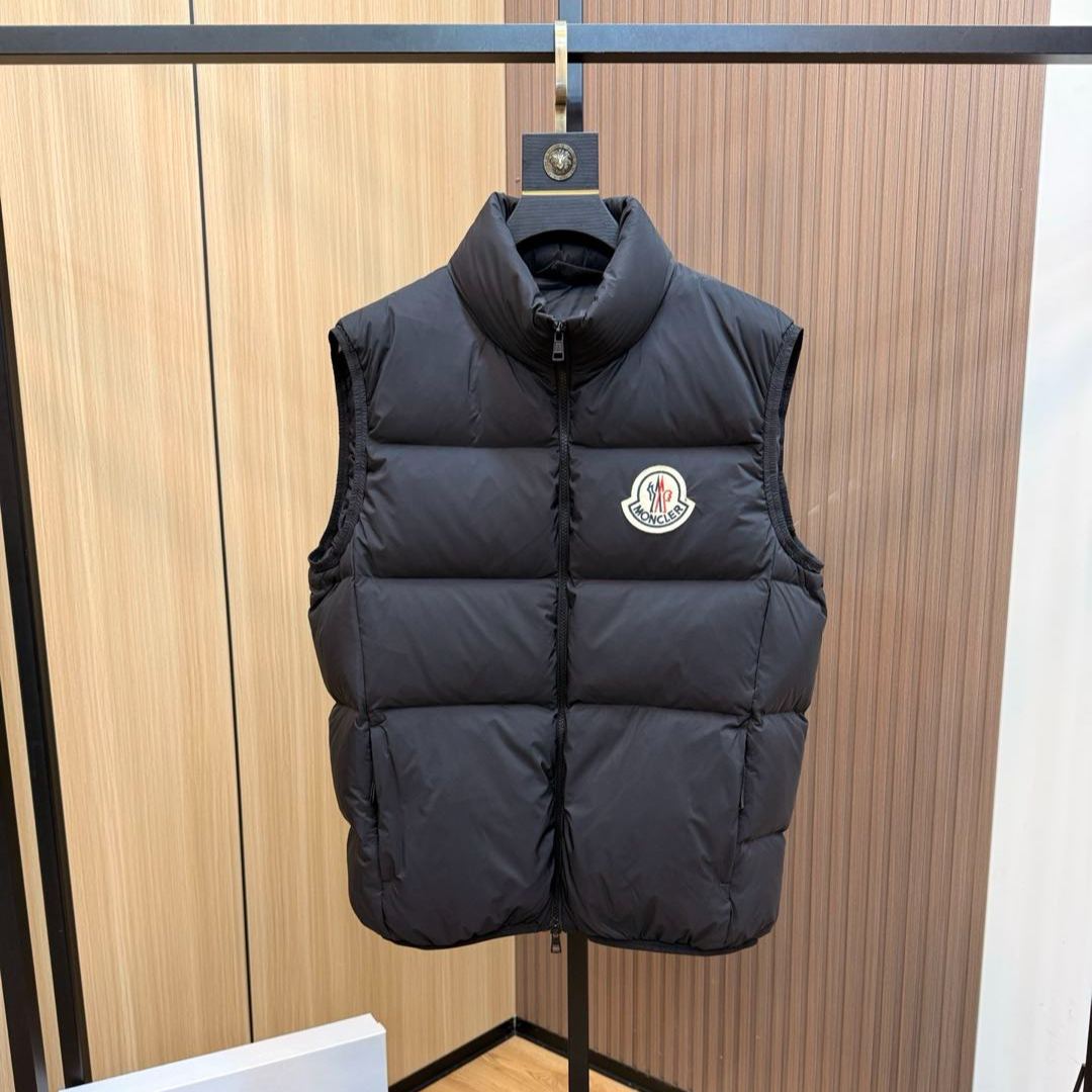MONCLER ALMAZ down vest nylon zipper with logo patch（1A000775396LP97）
