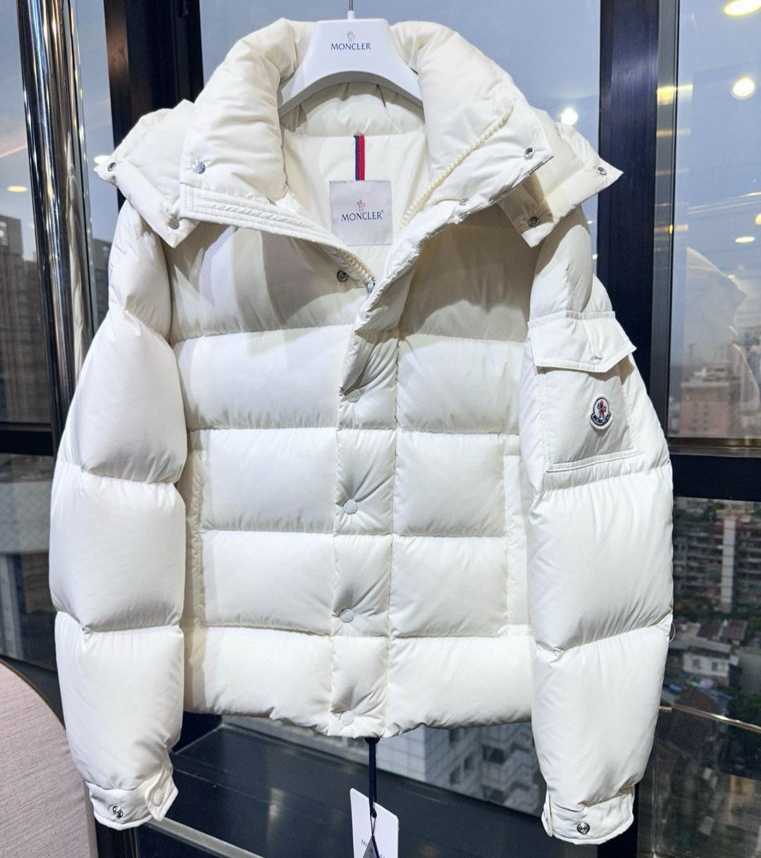 Moncler Short Down Jacket 'maya 70'（1A0016954A81230）