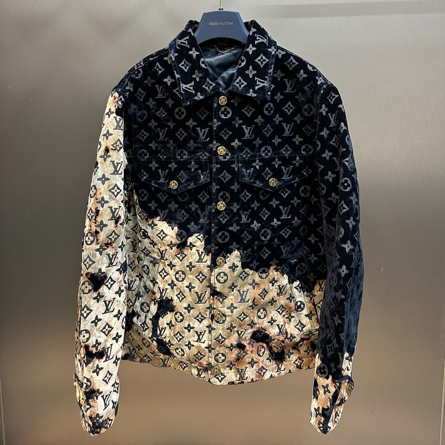 LOUIS VUITTON Monogram Denim Jacket（1AF761）