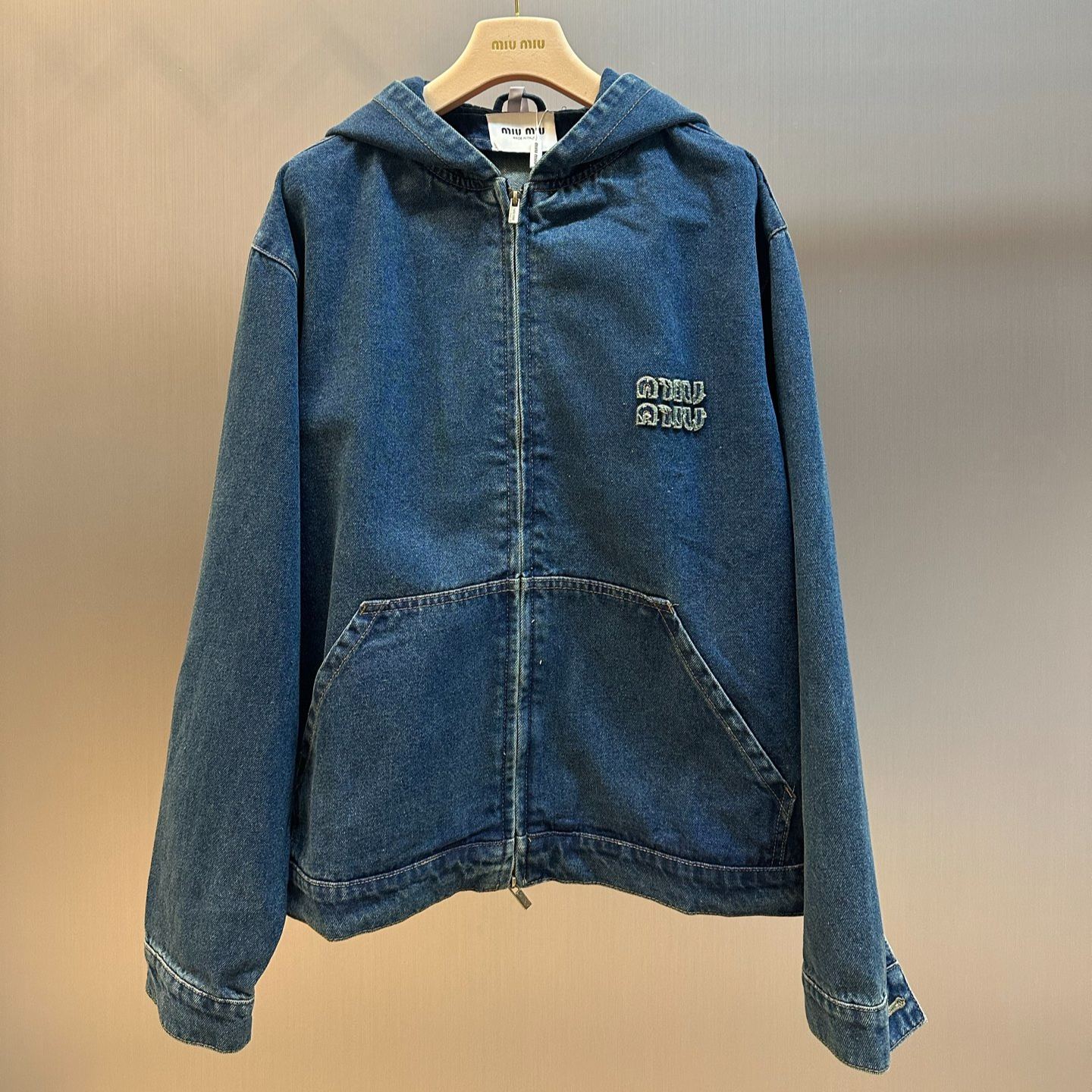 MIU MIU Hooded Embroidered Solid Color Zipper Denim Jacket（GWB251-16E5-F0008-S-OOO）