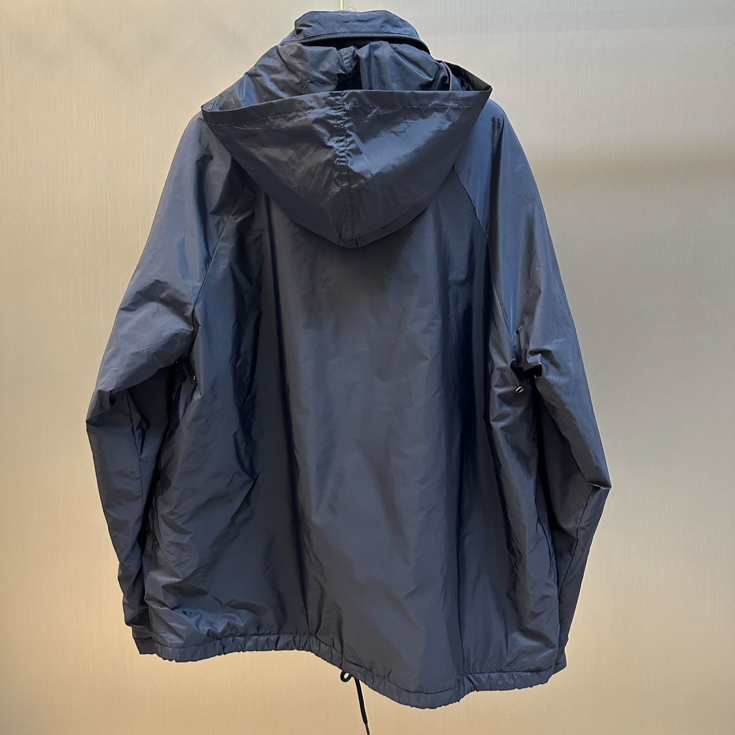 Prada Hooded Re-Nylon jacket (UMF146SOOO18DYF0002）