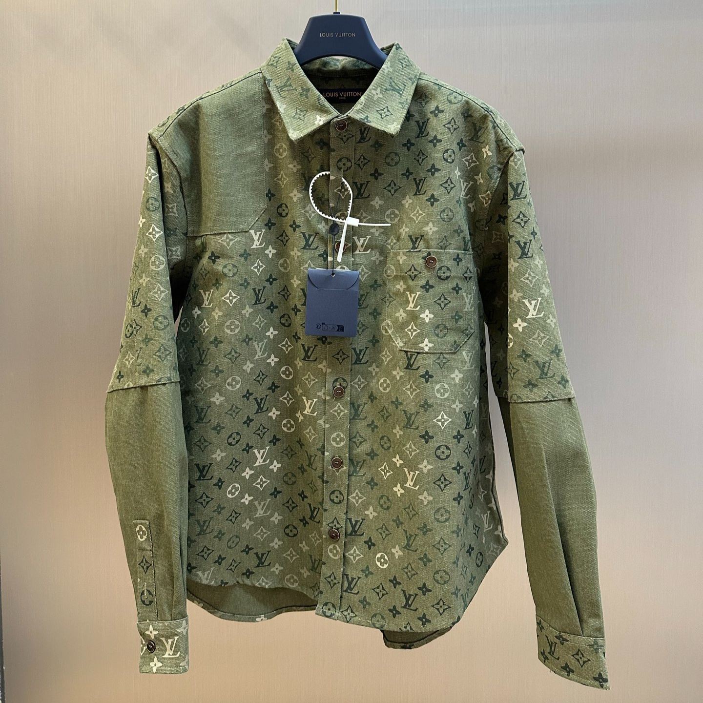 Louis Vuitton Monogram Workwear Overshirt （1AJC48）