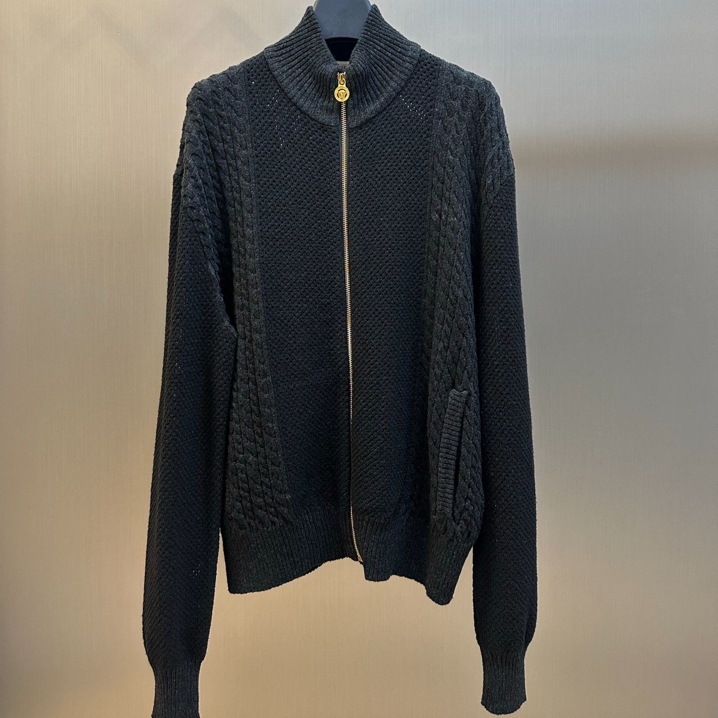 VERSACE Men Sweatshirts Black（1020594-1A14677-1EF70）