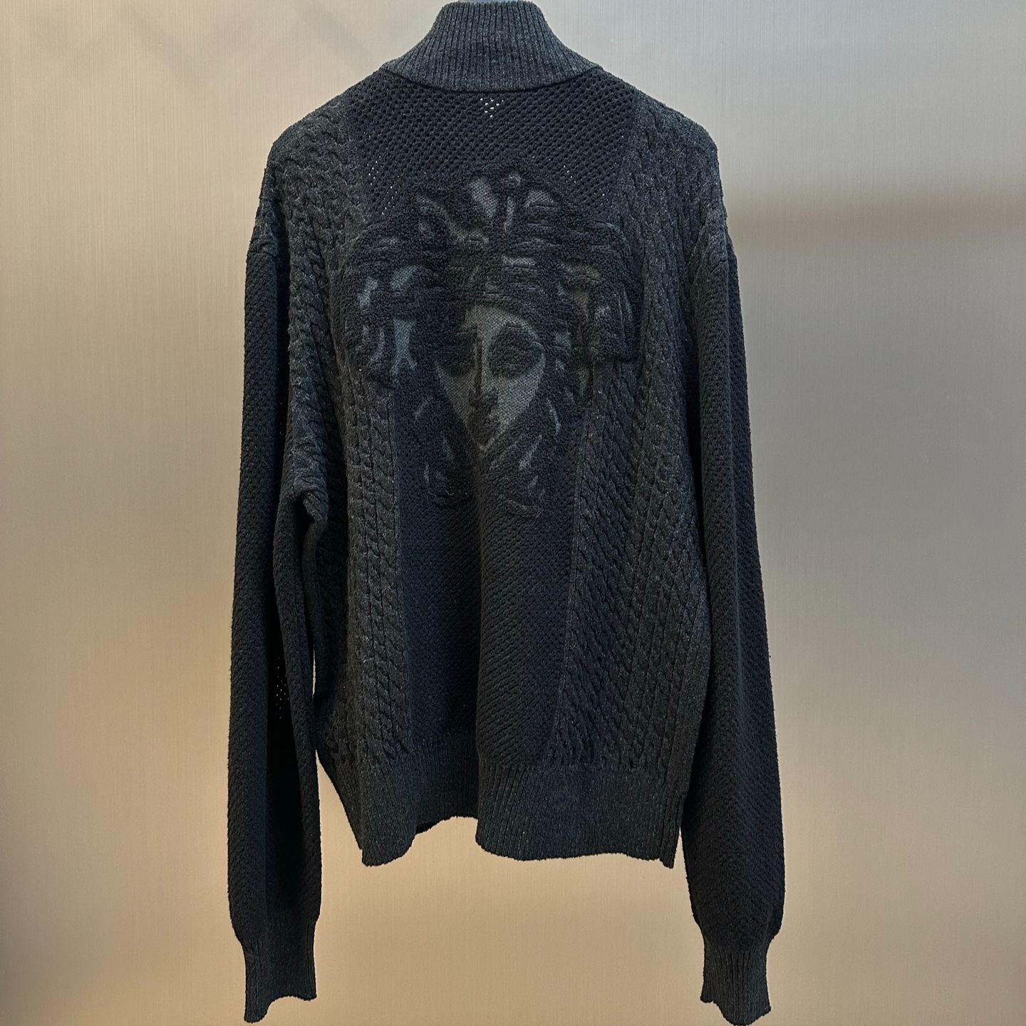 VERSACE Men Sweatshirts Black（1020594-1A14677-1EF70）