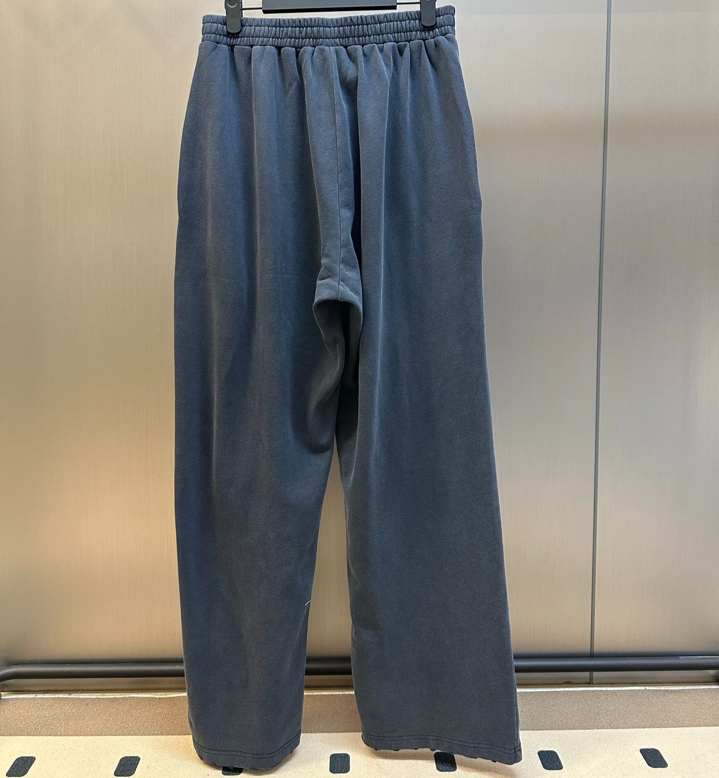 BALENCIAGA Transparent Tape Baggy Pants (846917TTVE79374）